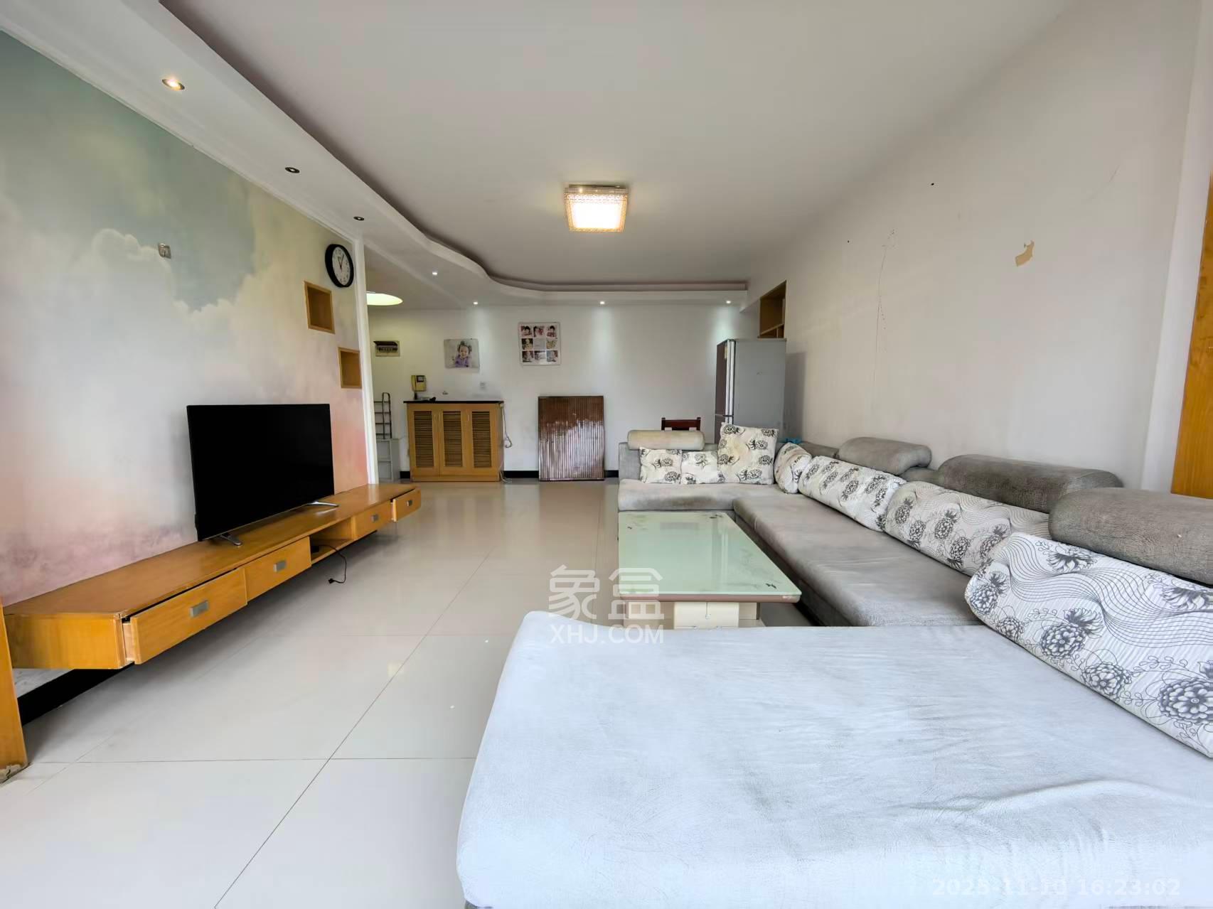 长房西郡  2室2厅2卫    2200.0元/月室内图