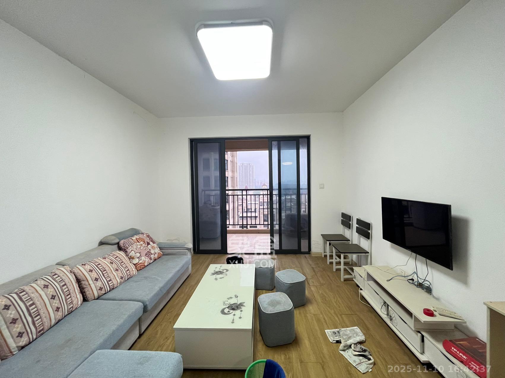 爵世名邸东湖（东湖壹号企业总部基地）  3室2厅1卫    2200.0元/月