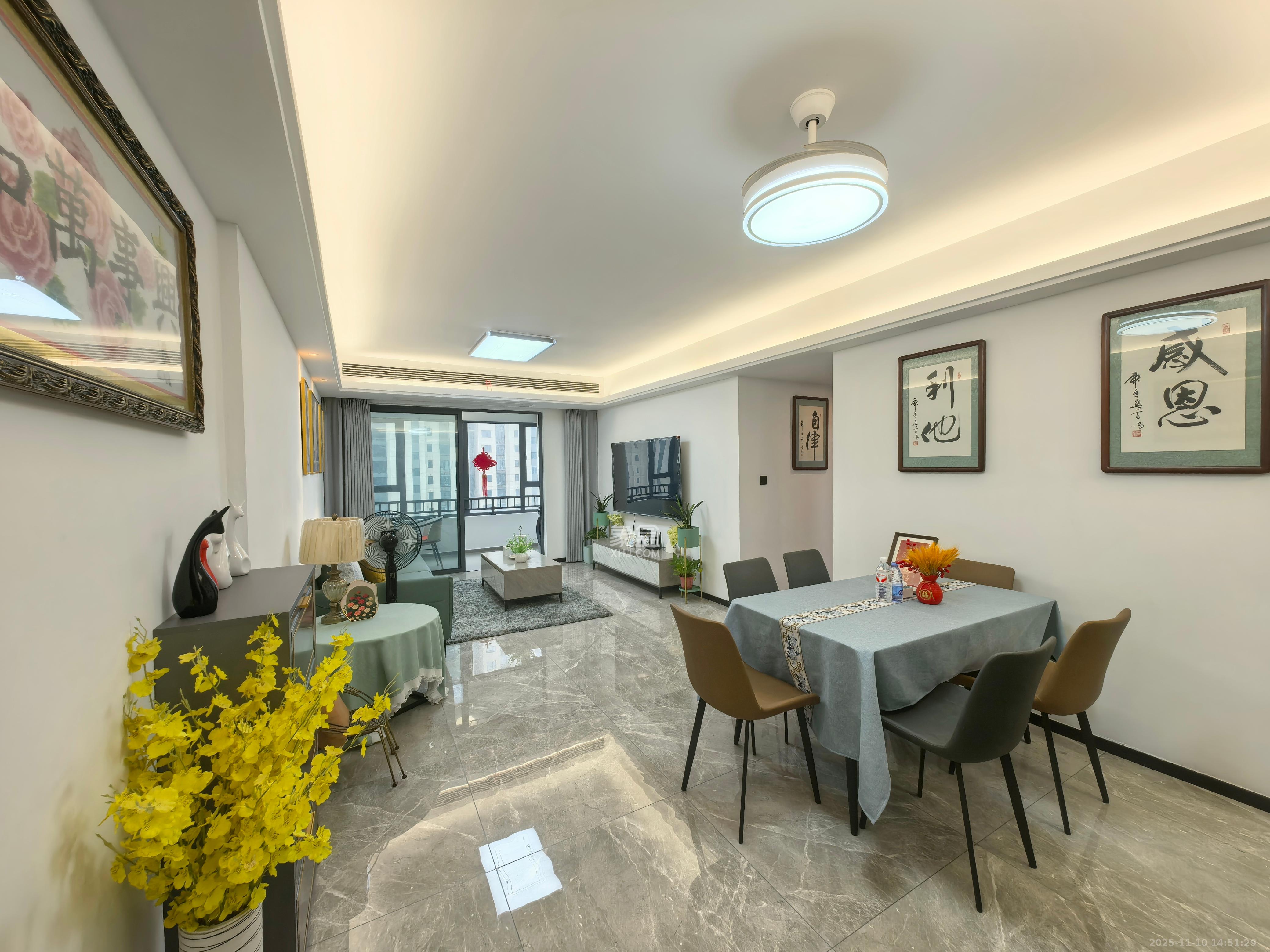 欣利梅溪左岸  3室2厅2卫    3200.0元/月室内图