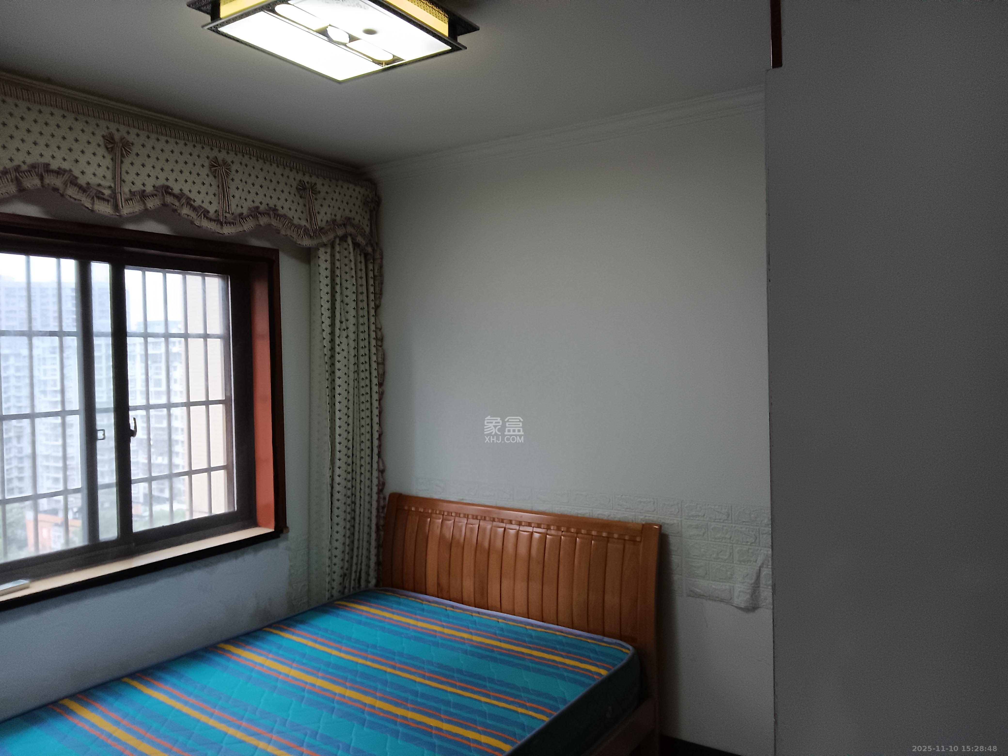 上峰苑（兰亭玥岛）  2室2厅1卫    2300.0元/月室内图