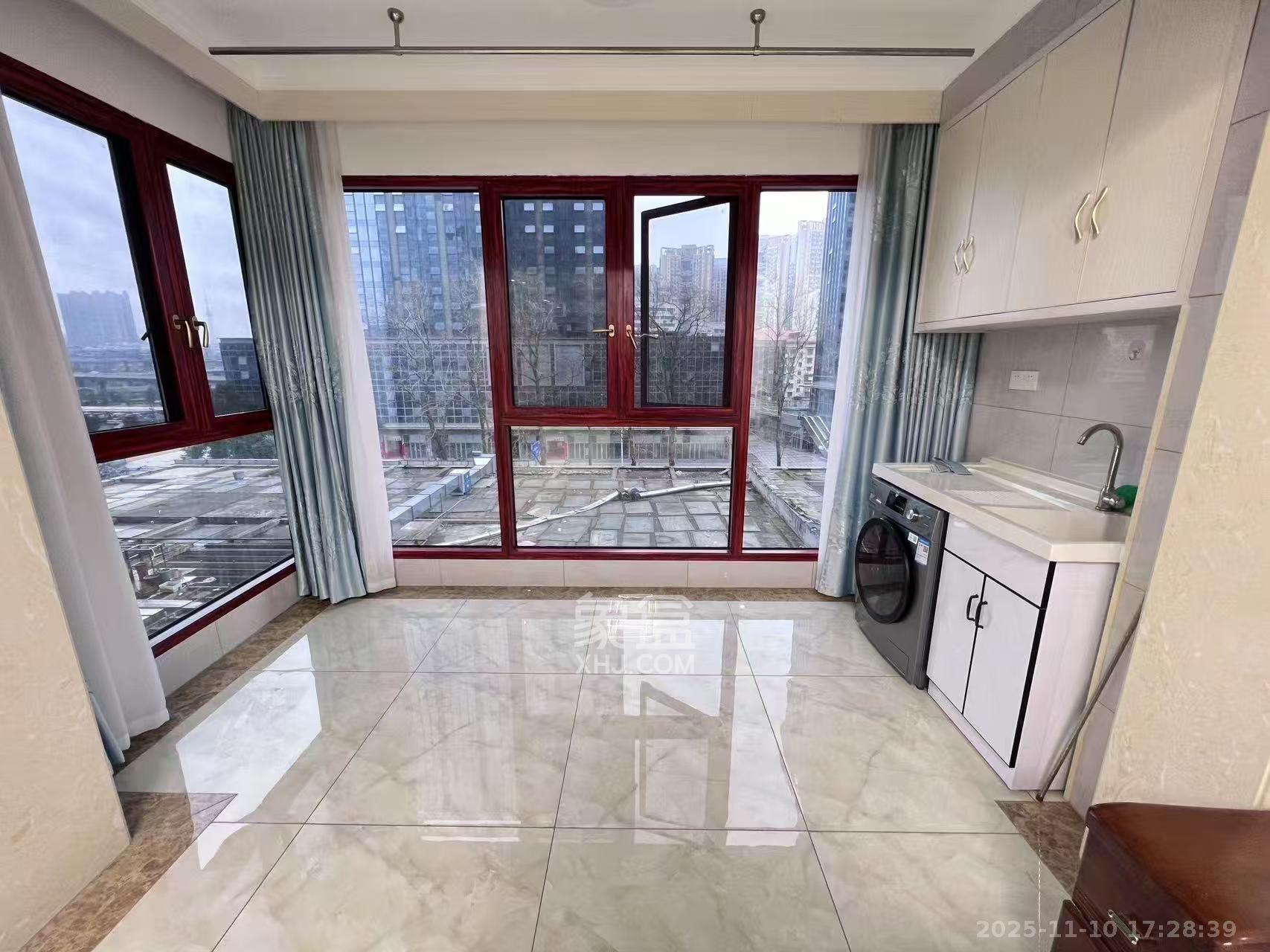 滨江君悦香邸  3室2厅2卫    3500.0元/月室内图