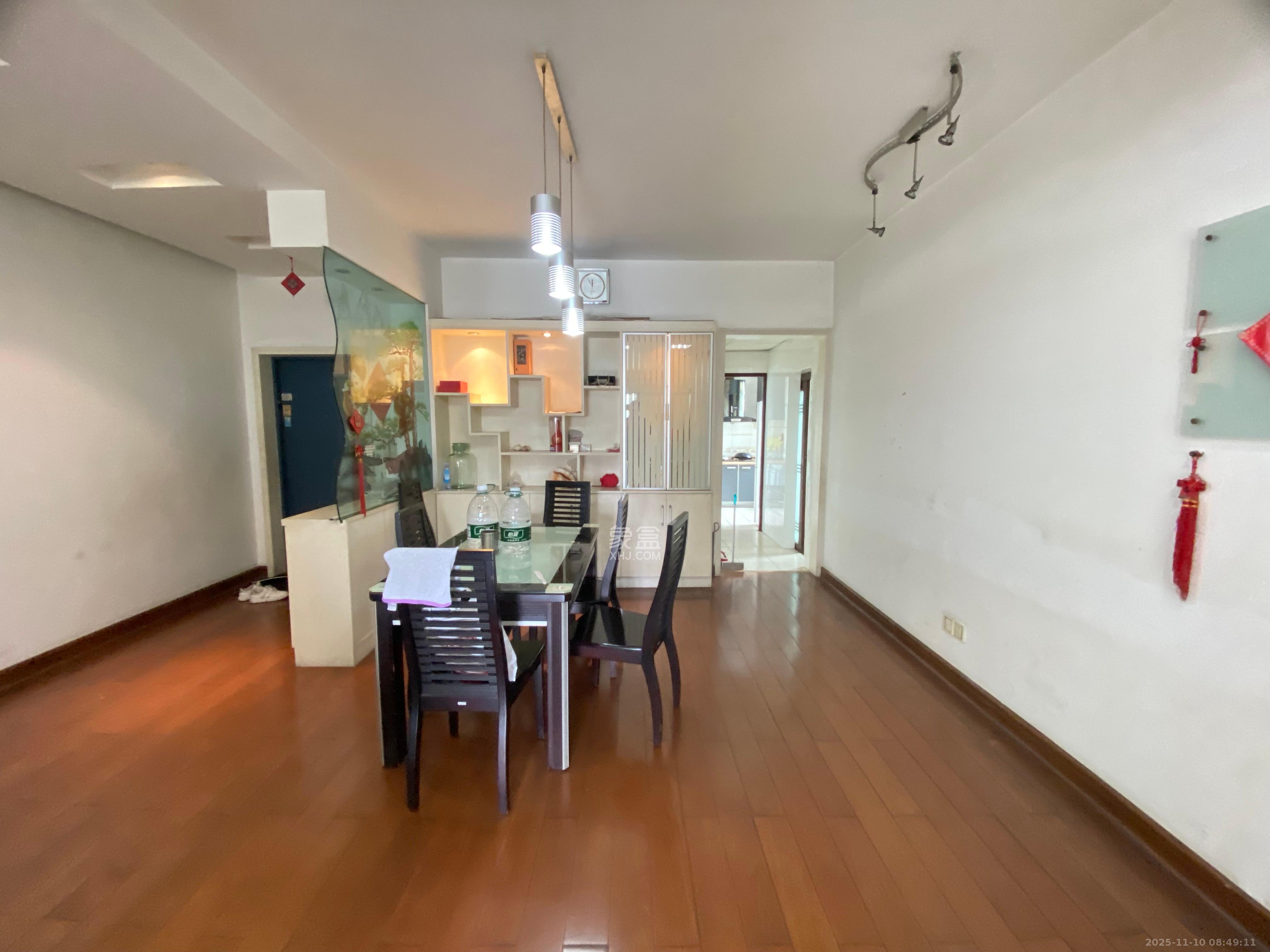 佳逸豪园  3室2厅1卫    3000.0元/月室内图