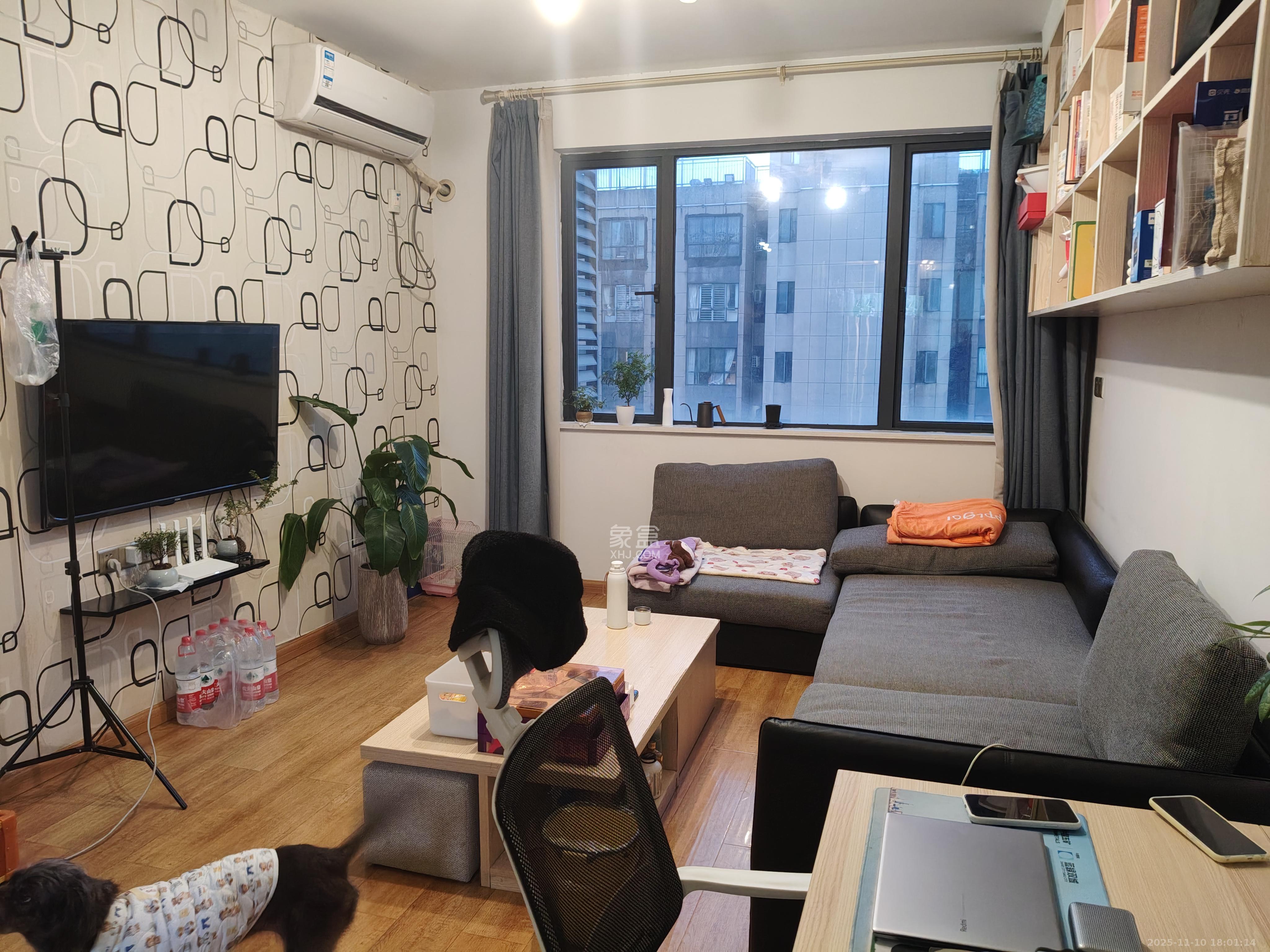 中国铁建梅溪青秀一期 1室2厅1卫 2000.0元/月 中国铁建梅溪青秀一期 1室2厅1卫 2000.0元/月室内图