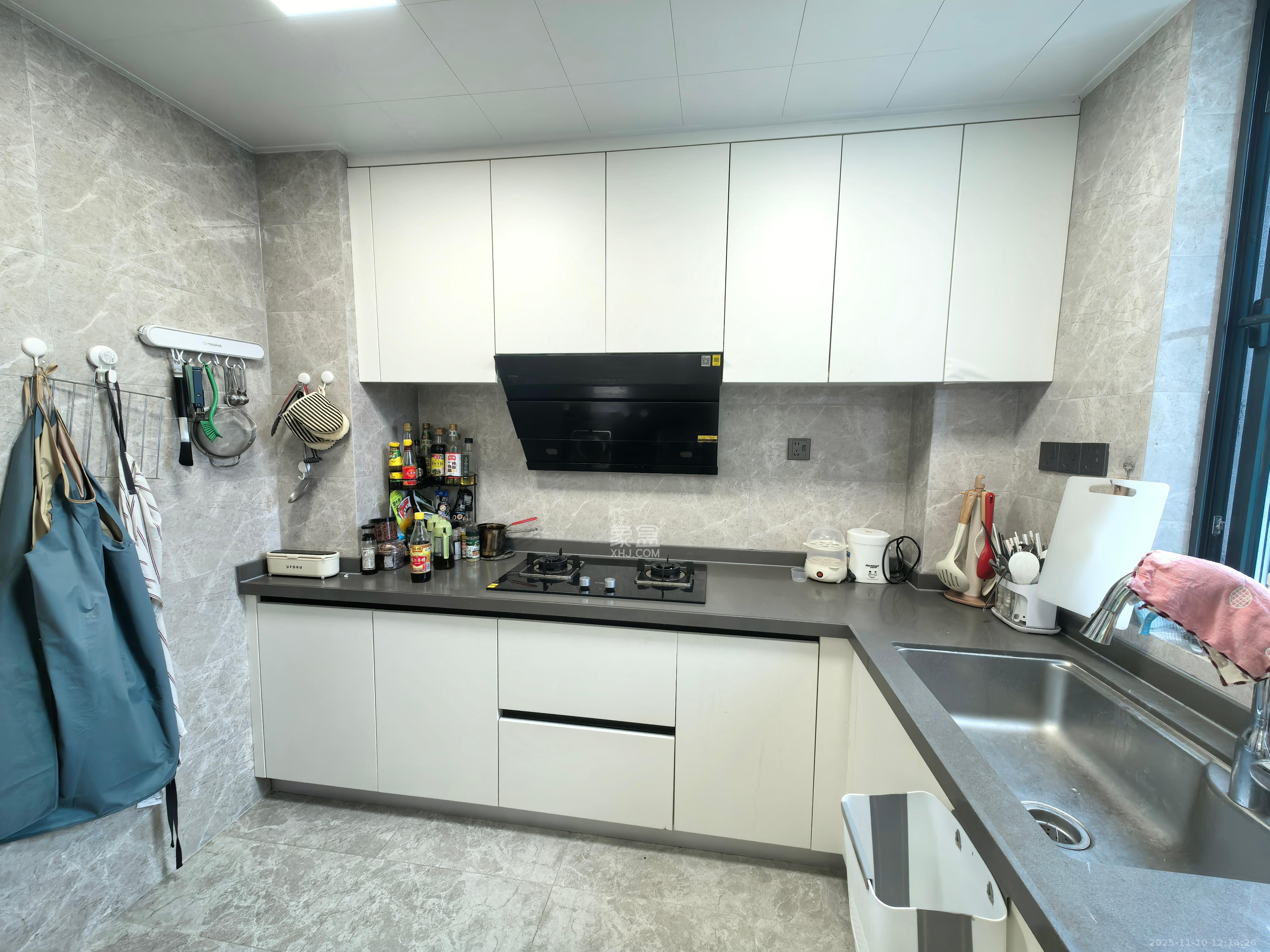 旭辉铂宸府  4室2厅2卫    4500.0元/月室内图