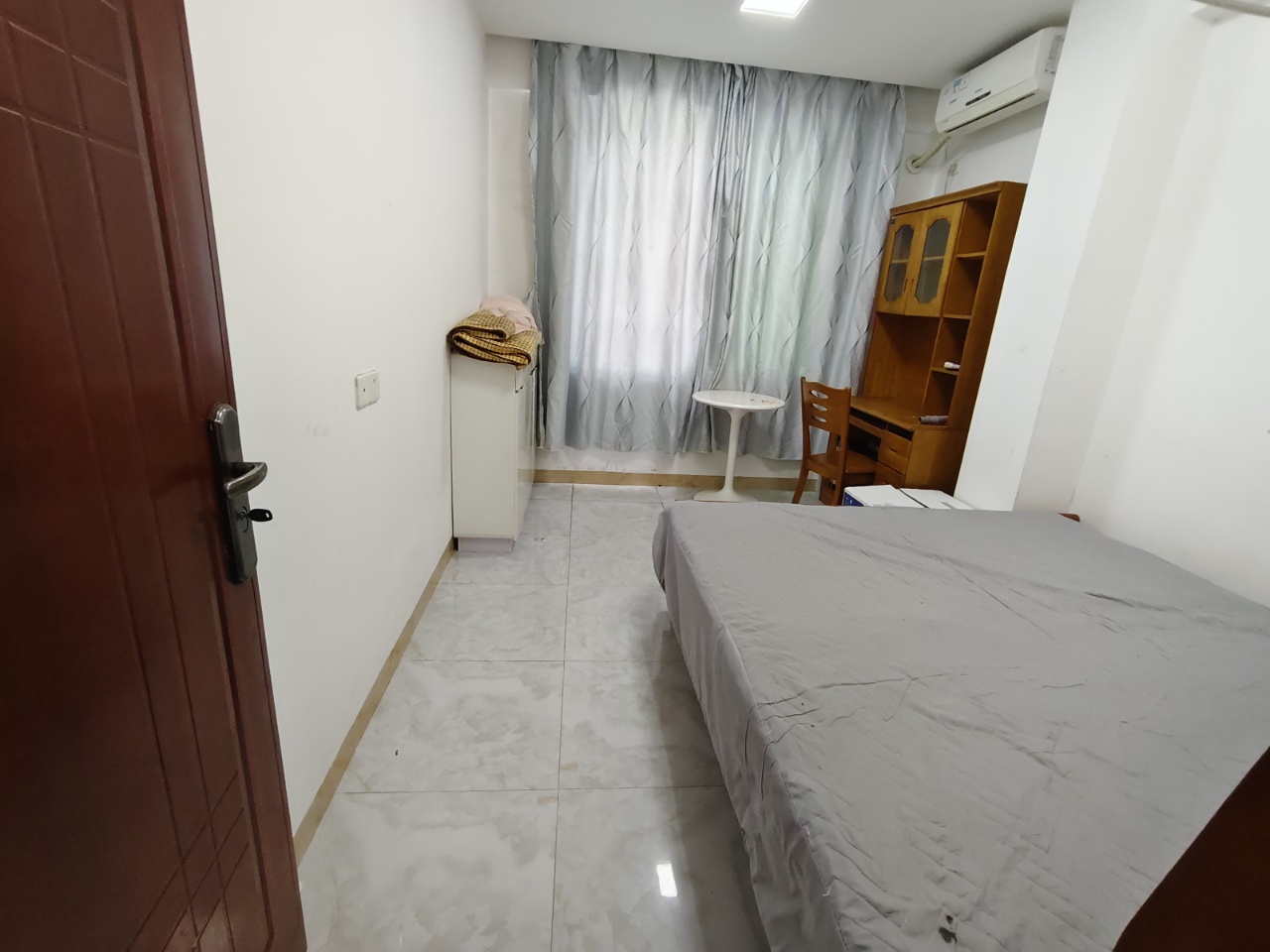 海阳小区  2室2厅1卫    1900.0元/月室内图