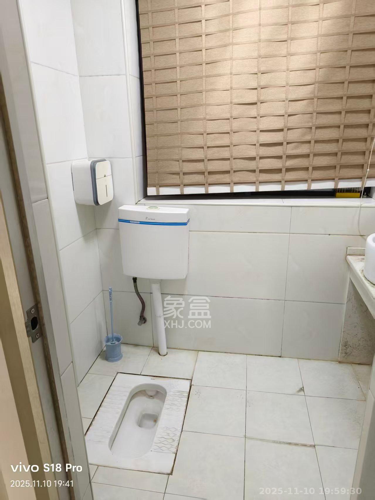 天元涉外景园B区 3室2厅1卫 2700.0元/月 天元涉外景园B区 3室2厅1卫 2700.0元/月室内图