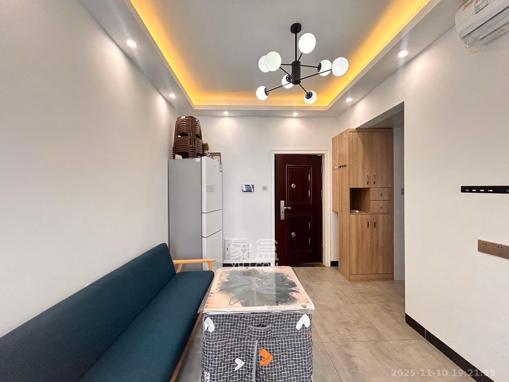 荣悦台 1室1厅1卫 2300.0元/月 荣悦台 1室1厅1卫 2300.0元/月室内图