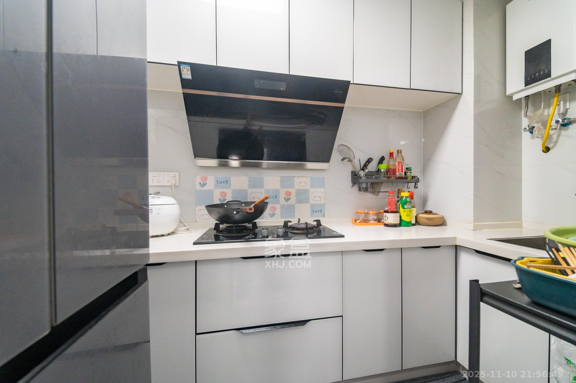 金辉优步星樾 3室2厅2卫 75.0万 金辉优步星樾 3室2厅2卫 75.0万厨房