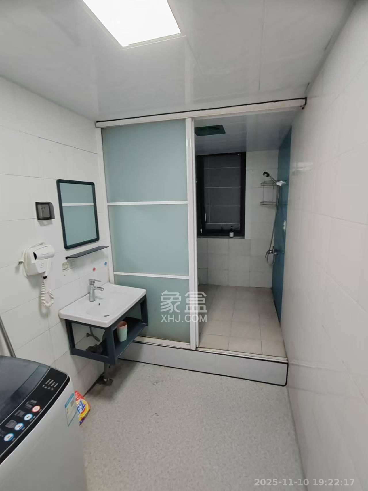 中天广场 3室2厅1卫 3800.0元/月 中天广场 3室2厅1卫 3800.0元/月室内图