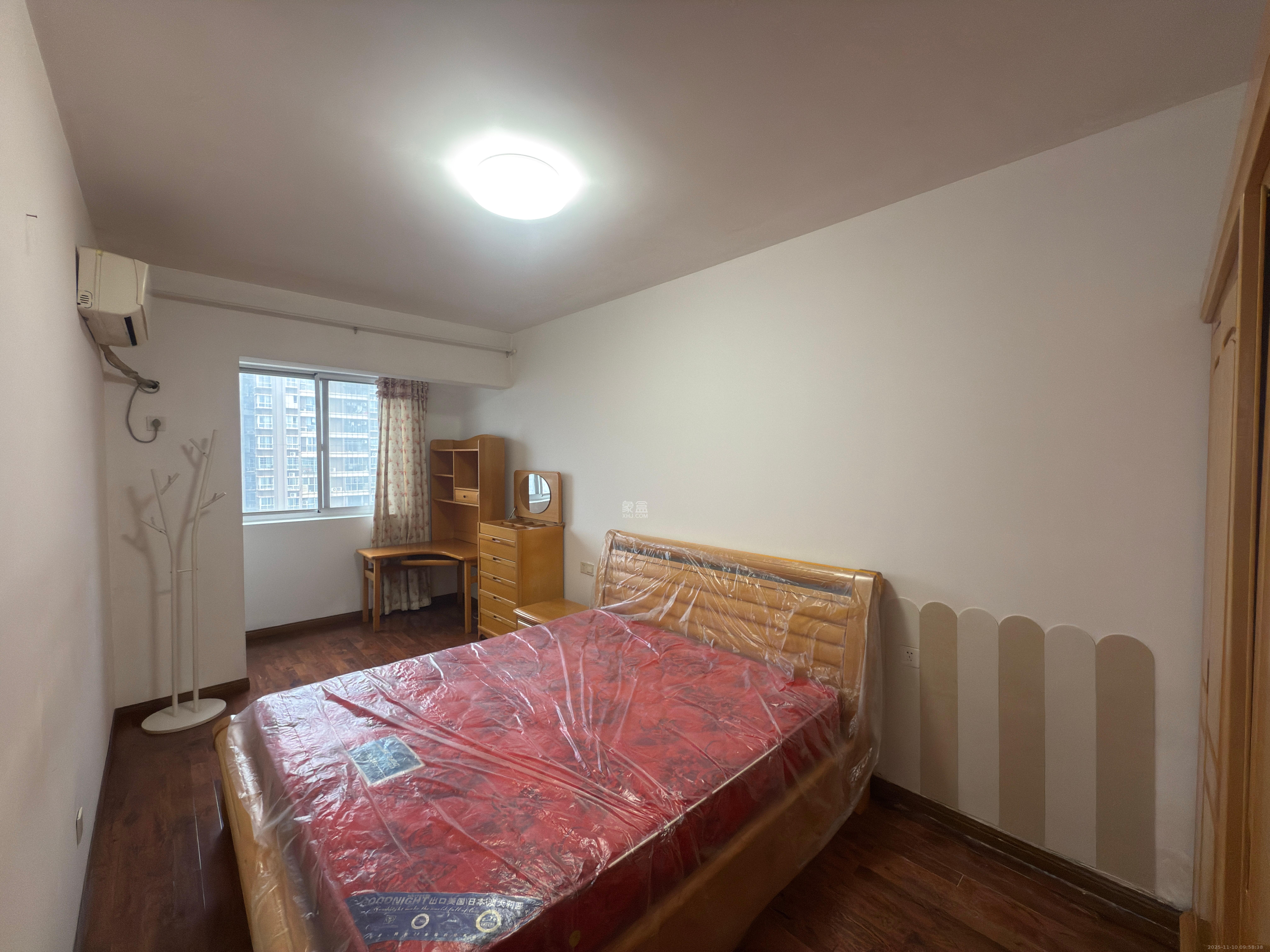 上河国际B座  2室1厅1卫    2200.0元/月室内图