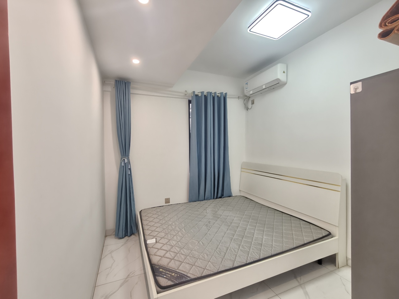 蓝海瑞园  3室2厅1卫    2700.0元/月室内图