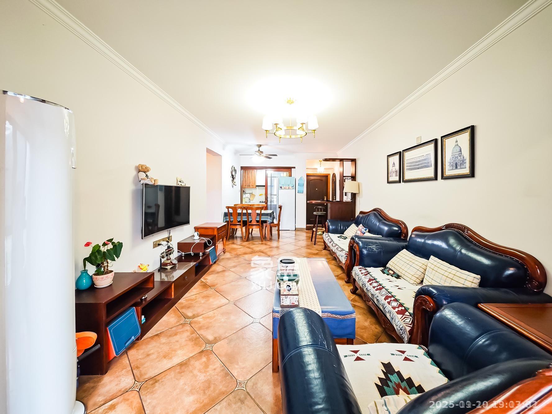 钱隆世家  1室0厅0卫    2500.0元/月