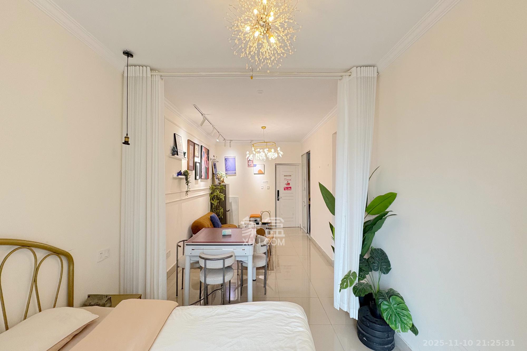 中天广场 2室2厅1卫 82.0万 中天广场 2室2厅1卫 82.0万客厅