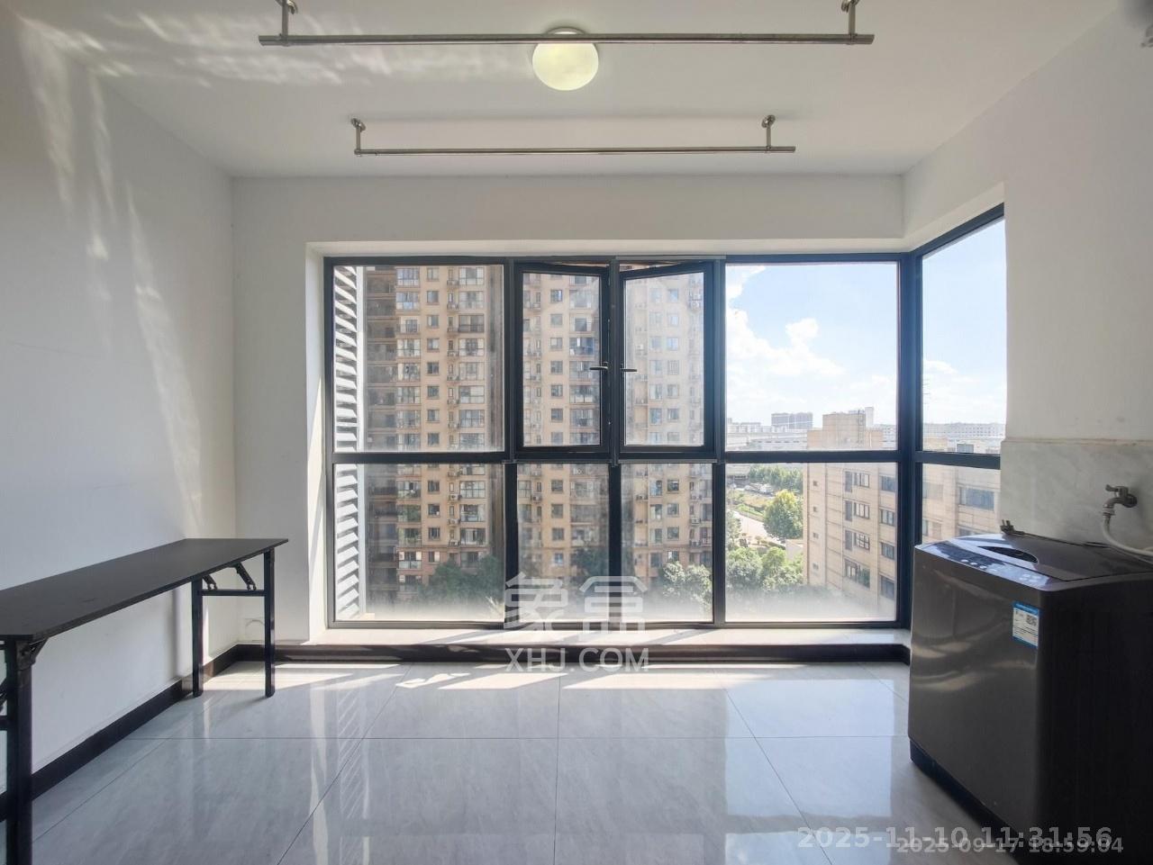 中建嘉和城  3室2厅2卫    2200.0元/月室内图