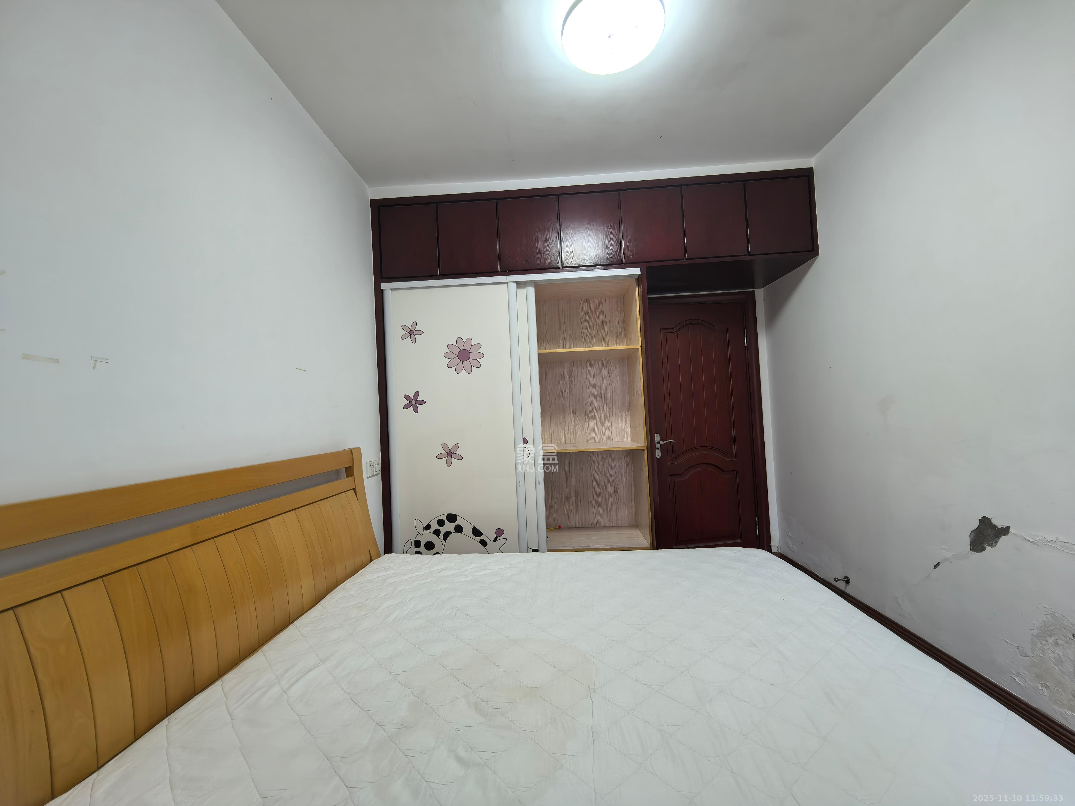 鑫天御景湾 3室2厅2卫 2600.0元/月 鑫天御景湾 3室2厅2卫 2600.0元/月室内图