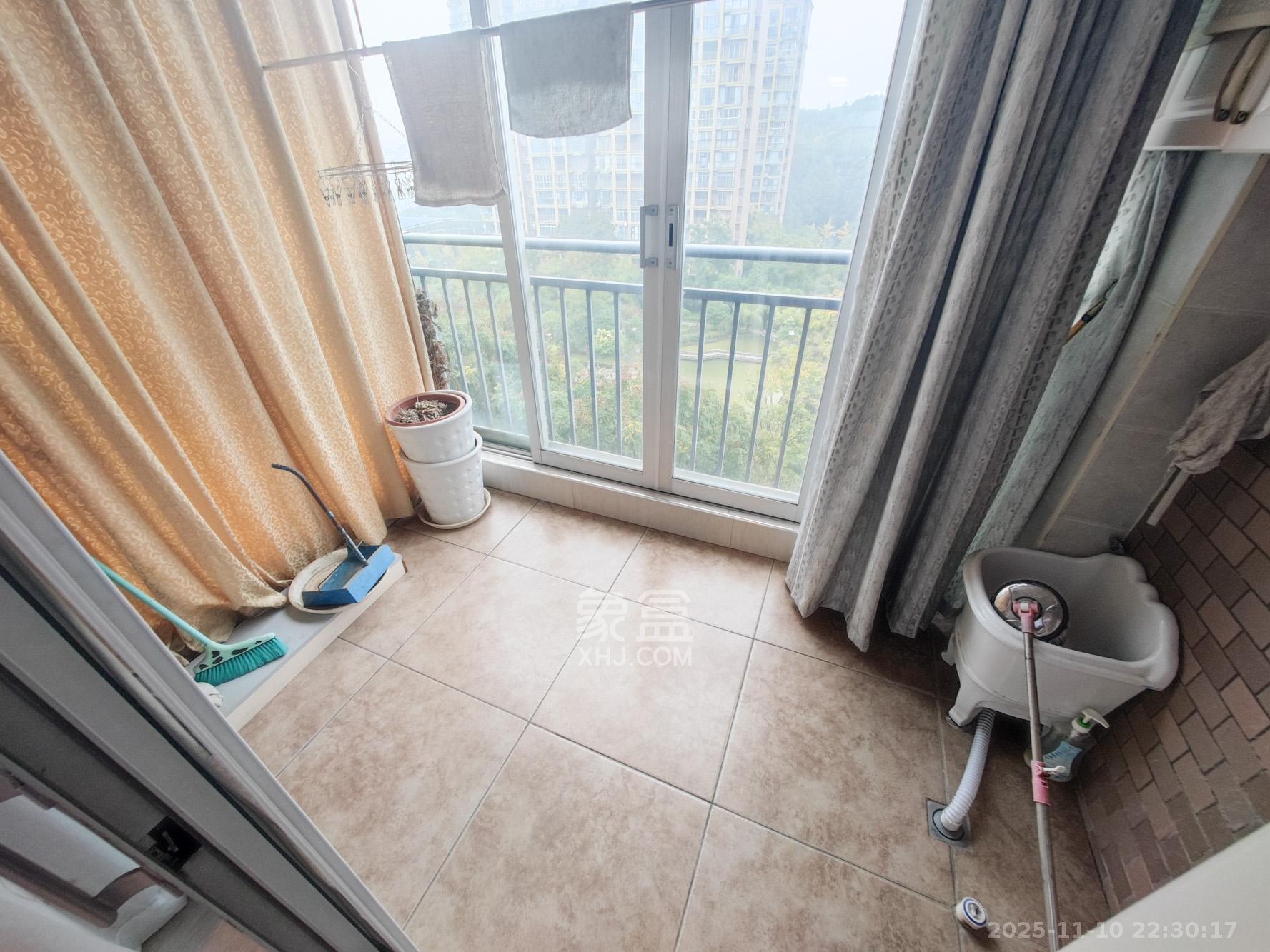 桃阳苑(省人大单位房) 3室2厅2卫 150.0万 桃阳苑(省人大单位房) 3室2厅2卫 150.0万阳台