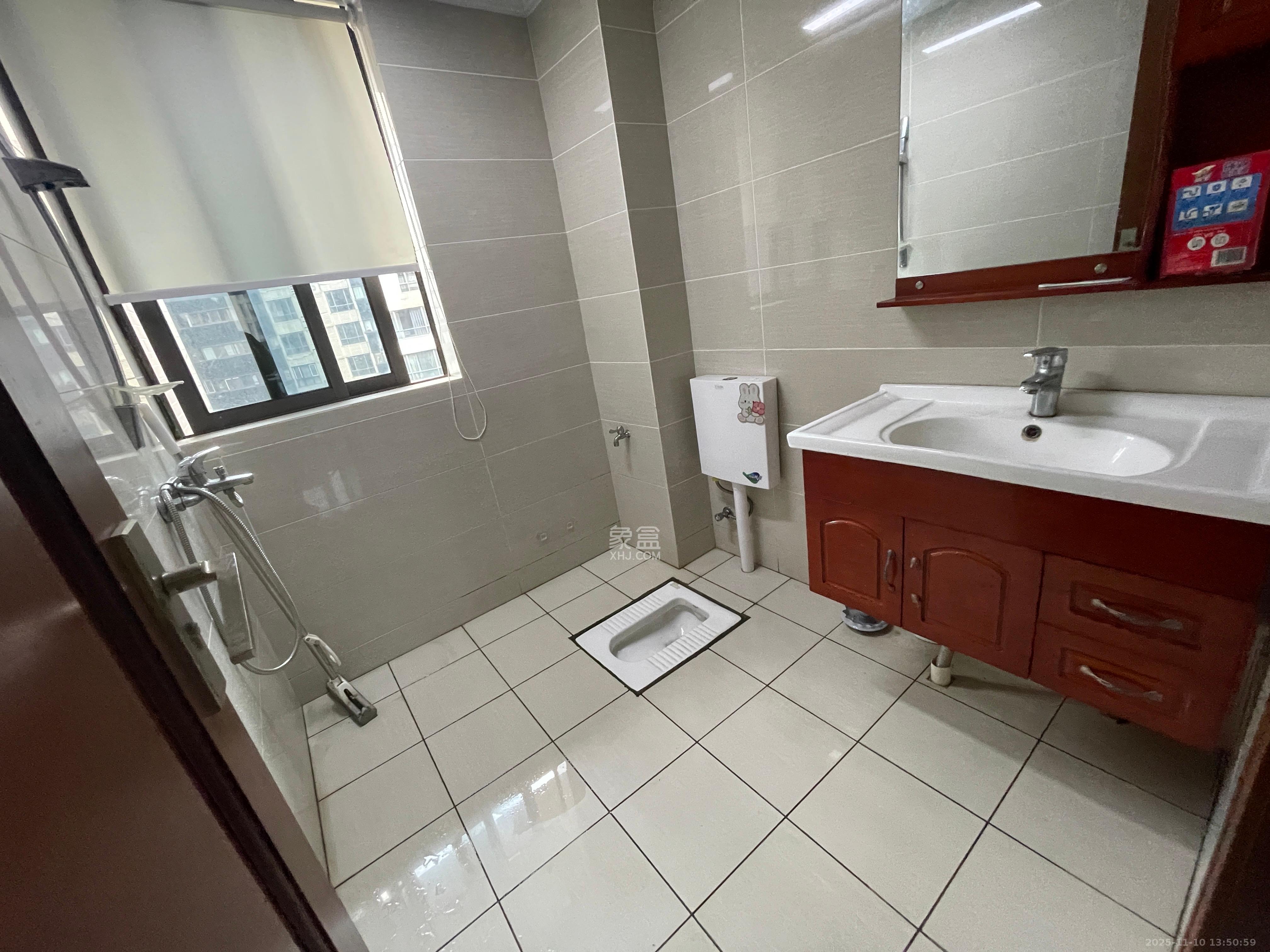 通用时代国际社区  3室1厅1卫    3500.0元/月室内图