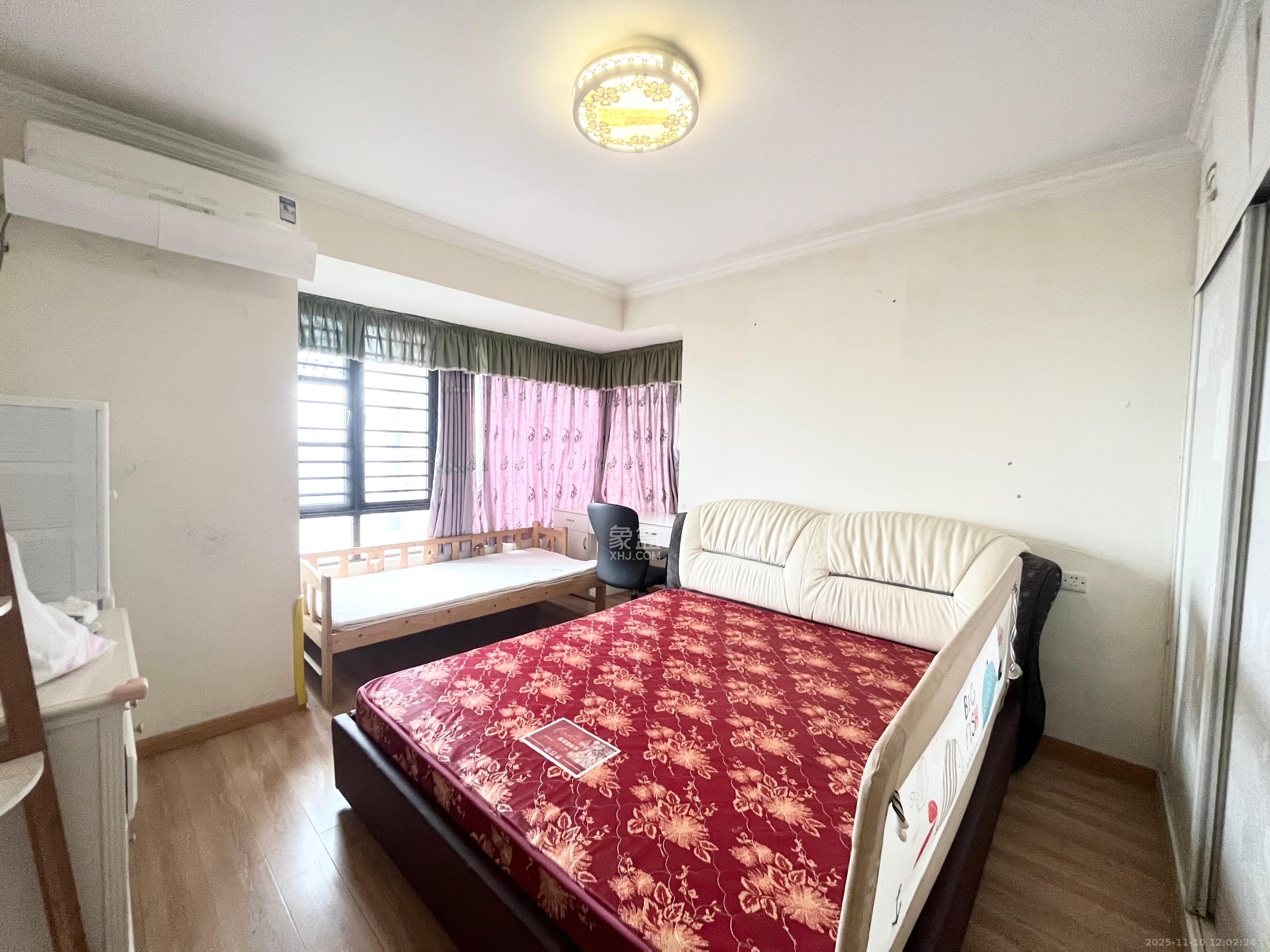 保利麓谷林语F区  3室2厅2卫    2500.0元/月室内图