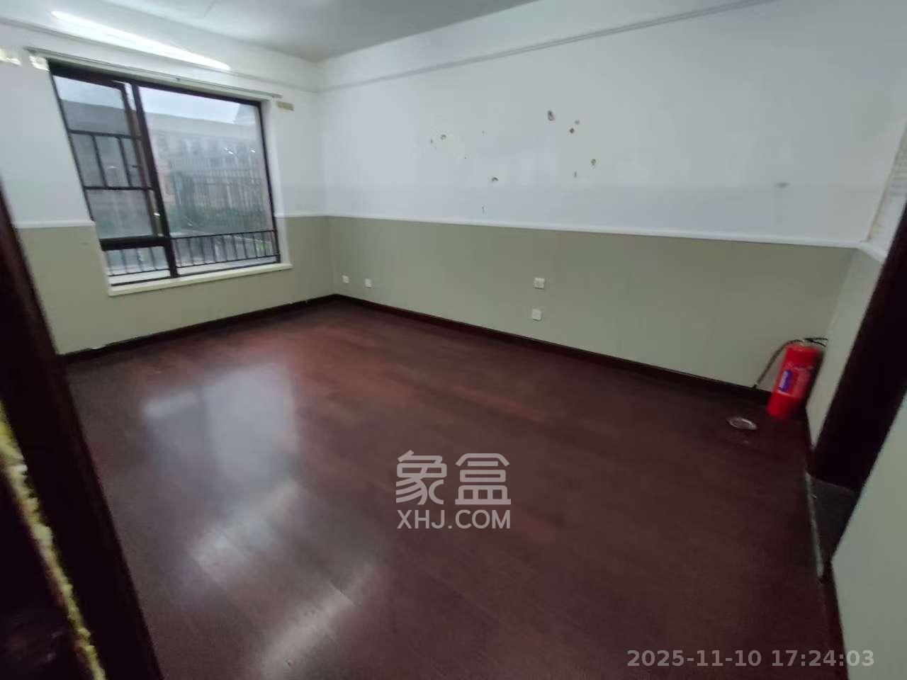 中海国际三期  3室2厅2卫    2600.0元/月室内图