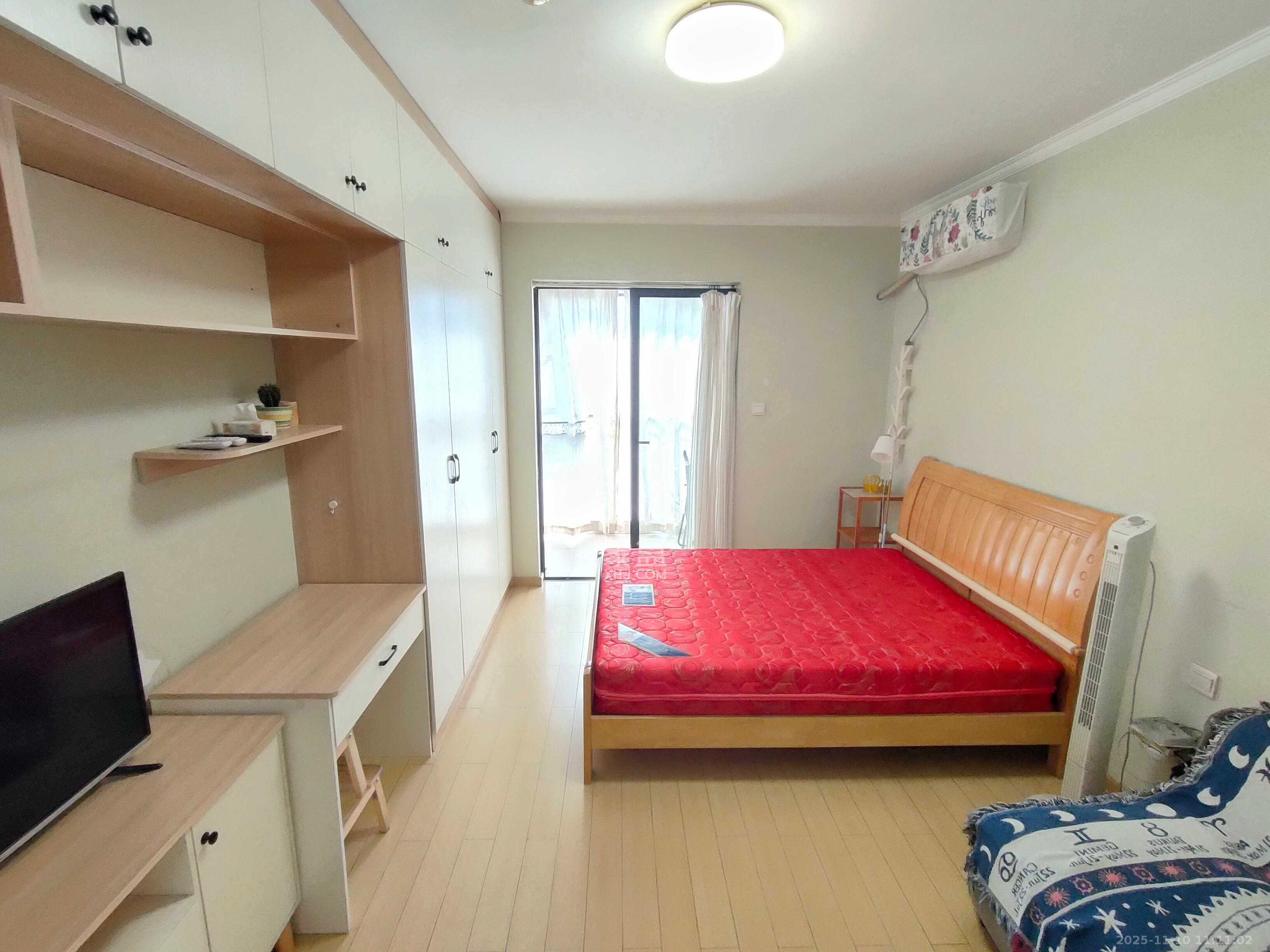 万科金域华府一期  1室1厅1卫    1400.0元/月室内图