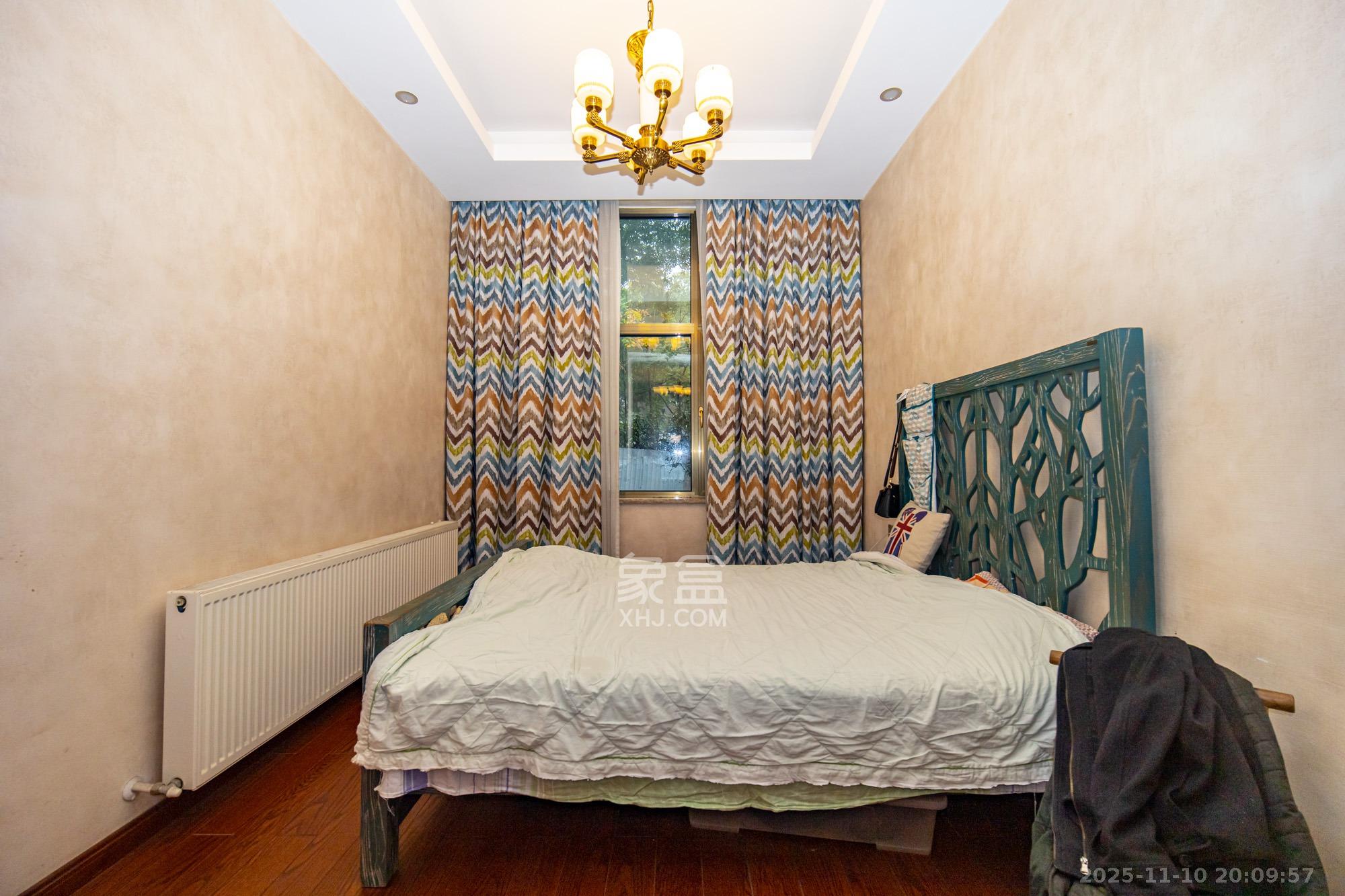 碧桂园威尼斯城 6室2厅1卫 635.68万 碧桂园威尼斯城 6室2厅1卫 635.68万卧室