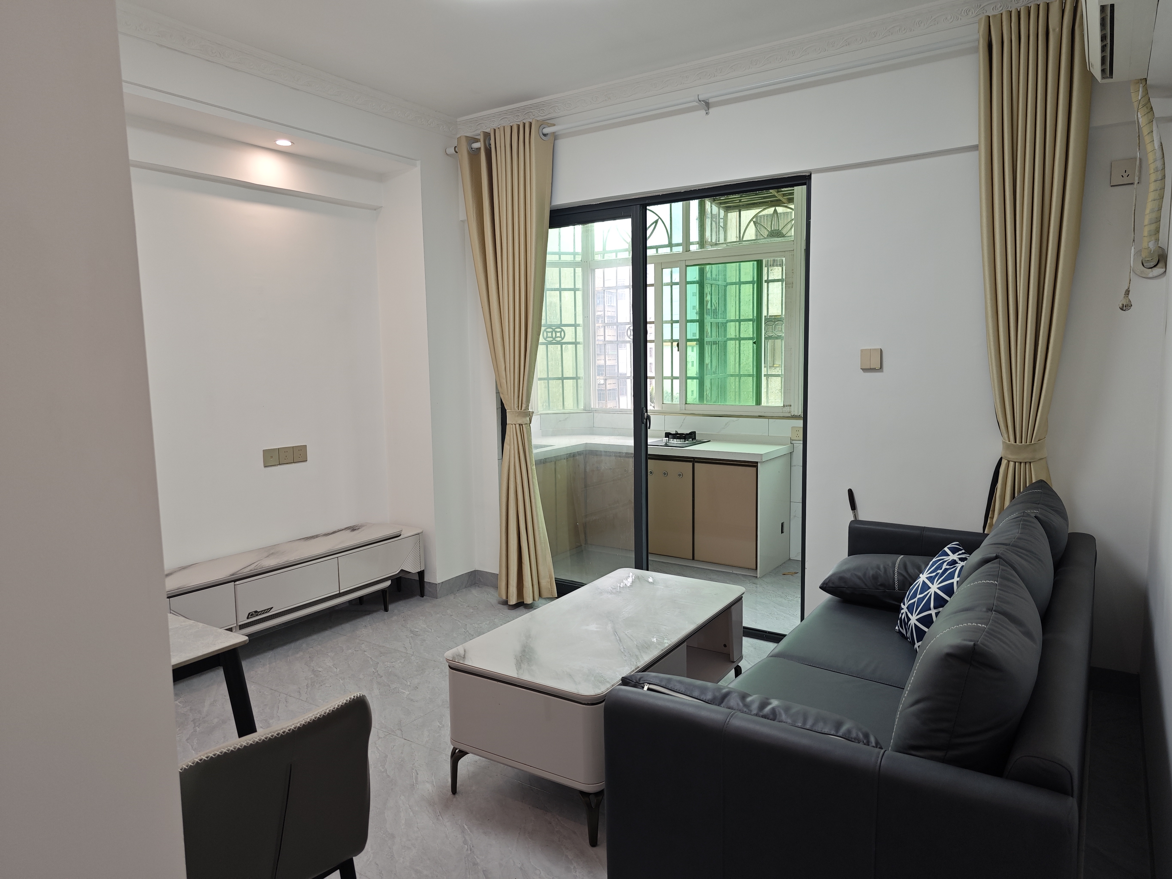 国联大厦  1室1厅1卫    1800.0元/月室内图