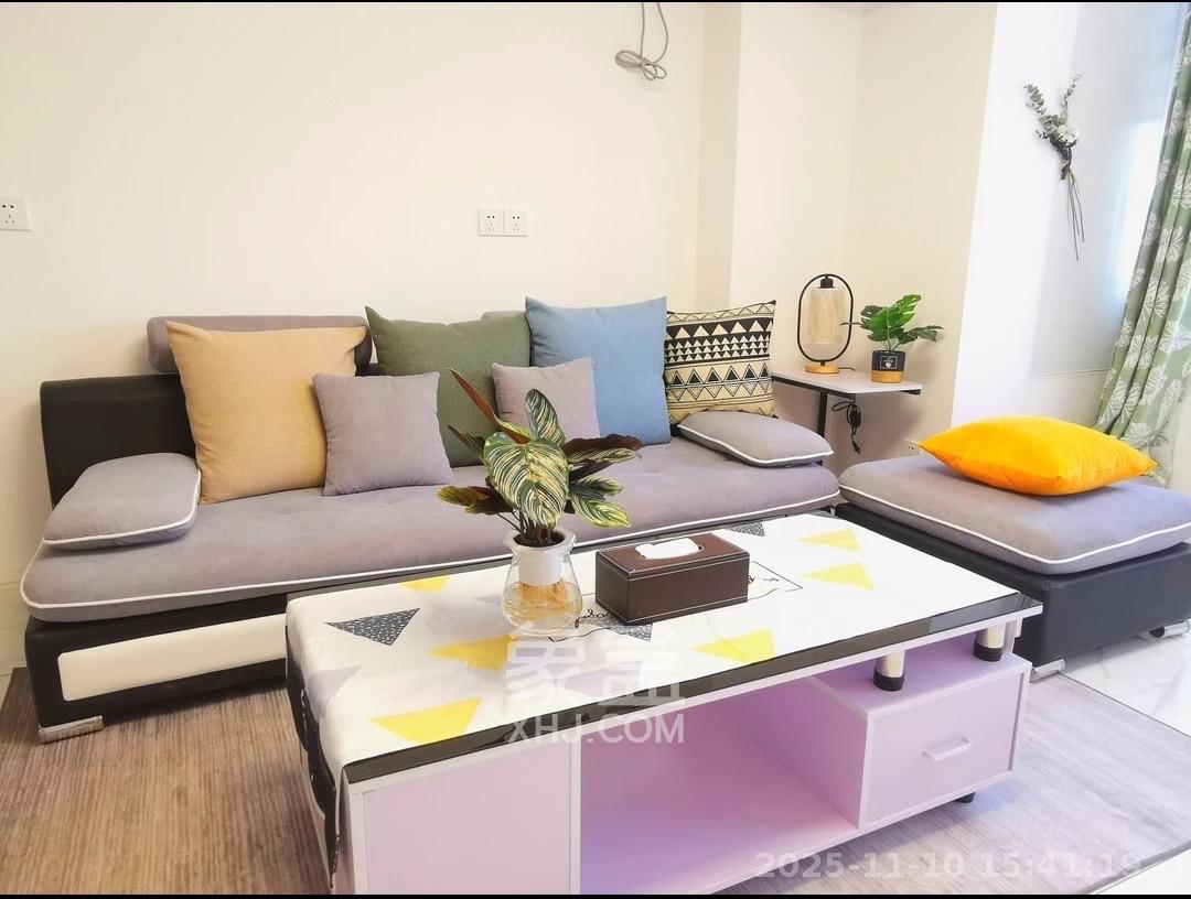 华润置地广场二期  2室2厅1卫    1800.0元/月室内图