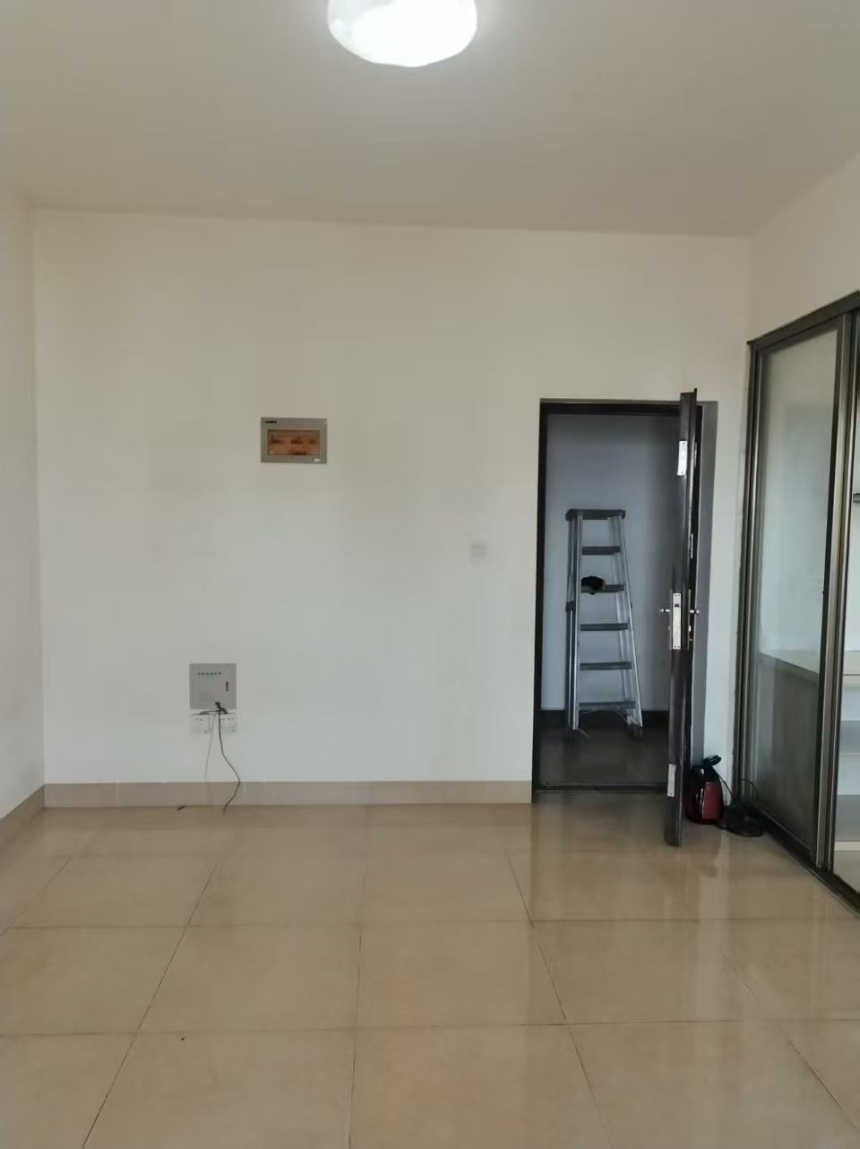 书香园 1室0厅1卫 1600.0元/月 书香园 1室0厅1卫 1600.0元/月室内图