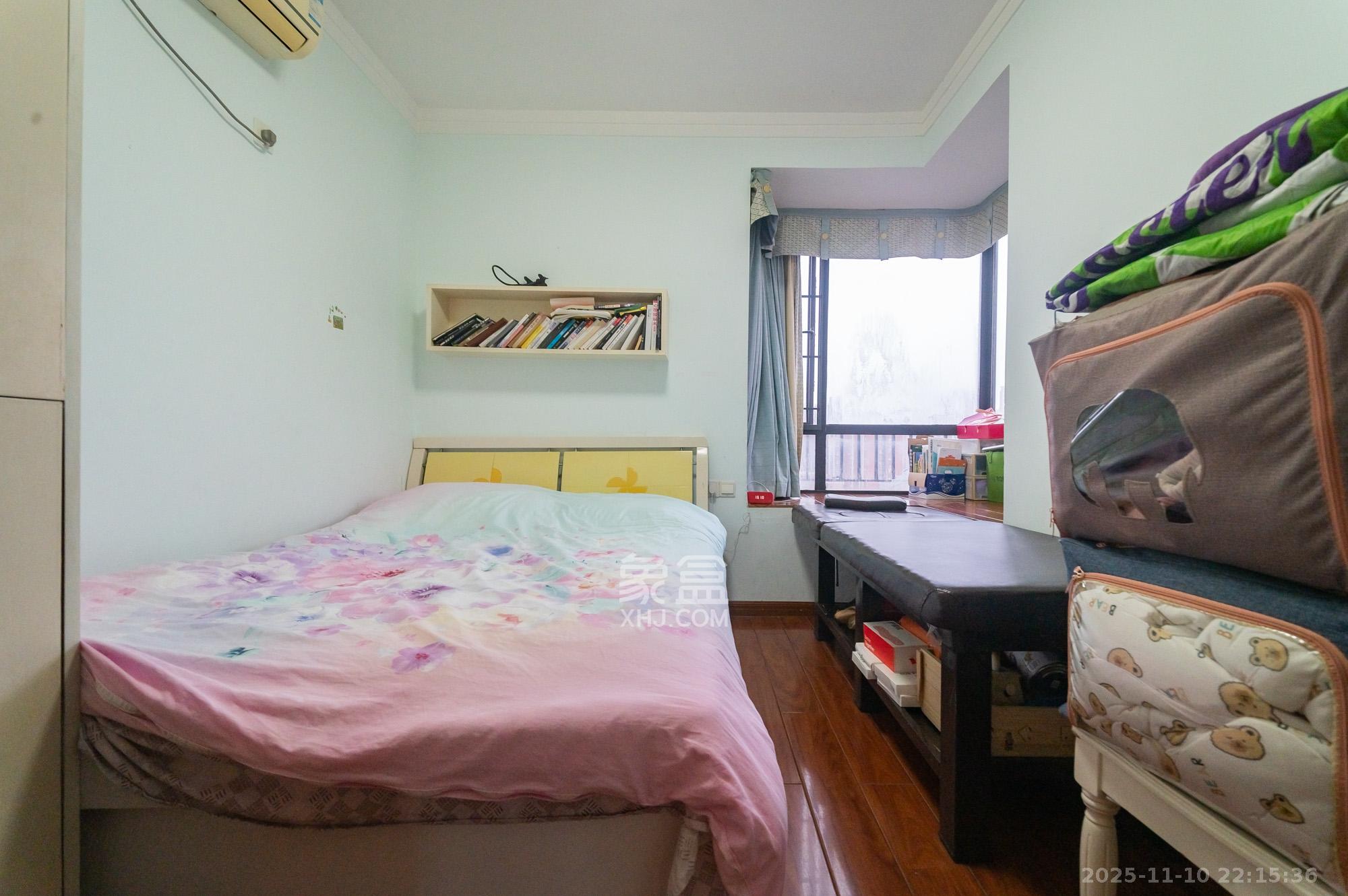 华润凤凰城一期 2室2厅1卫 50.0万 华润凤凰城一期 2室2厅1卫 50.0万卧室