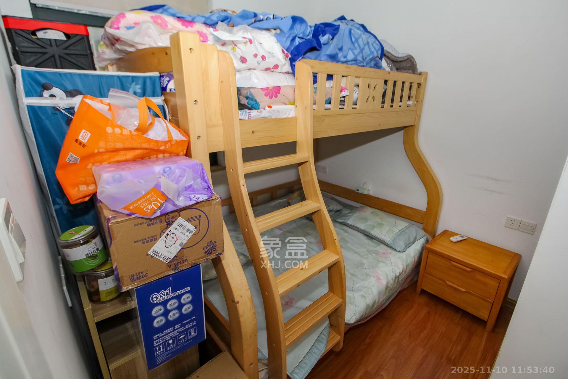 枫华府第 3室2厅2卫 2100.0元/月 枫华府第 3室2厅2卫 2100.0元/月室内图