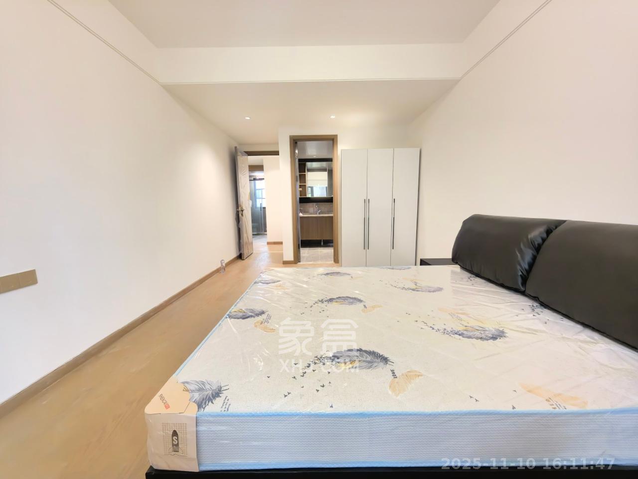 阳光城尚东湾青柠园  4室2厅2卫    3500.0元/月室内图