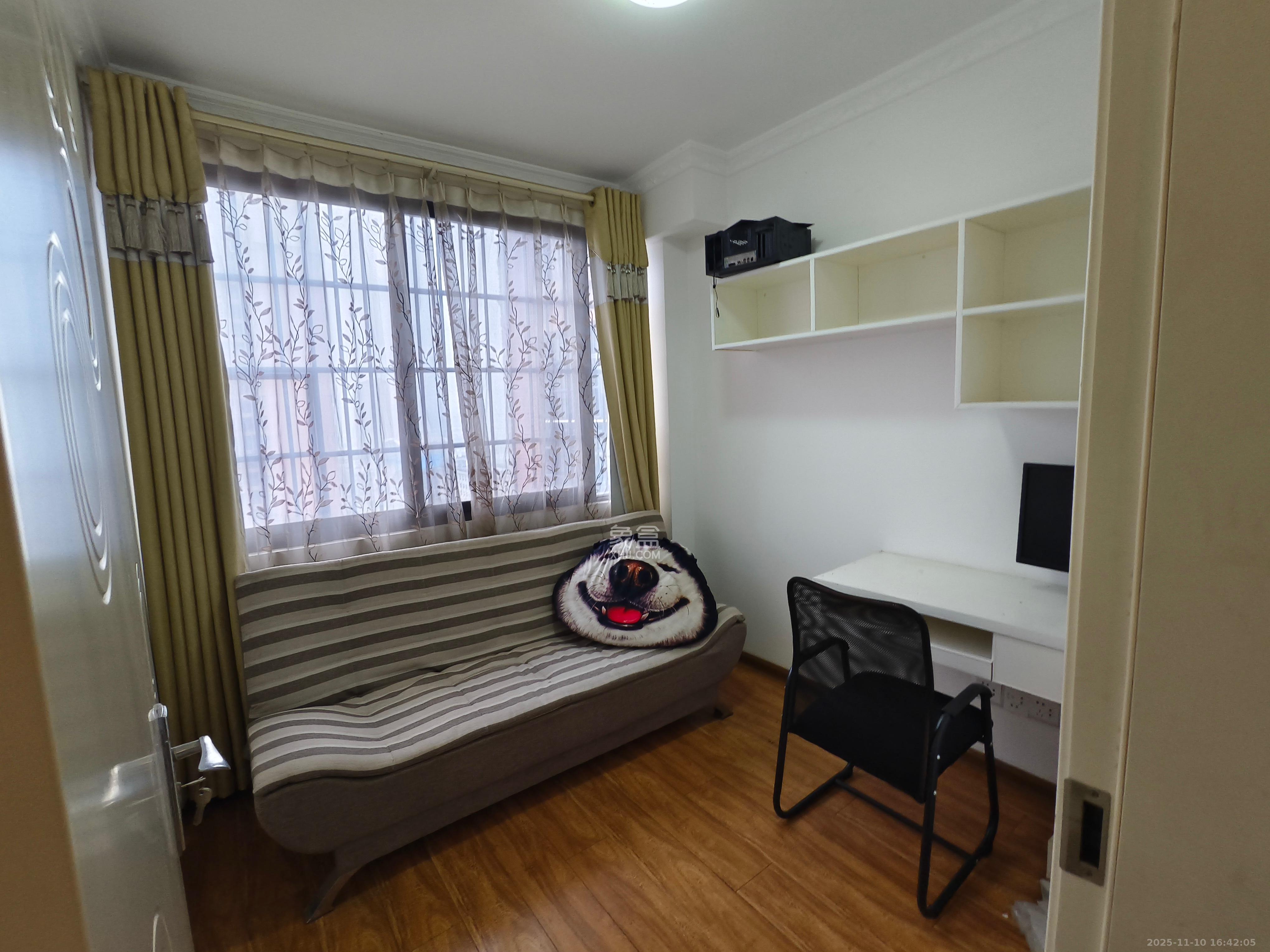 海德公园 1室2厅1卫 1650.0元/月 海德公园 1室2厅1卫 1650.0元/月室内图