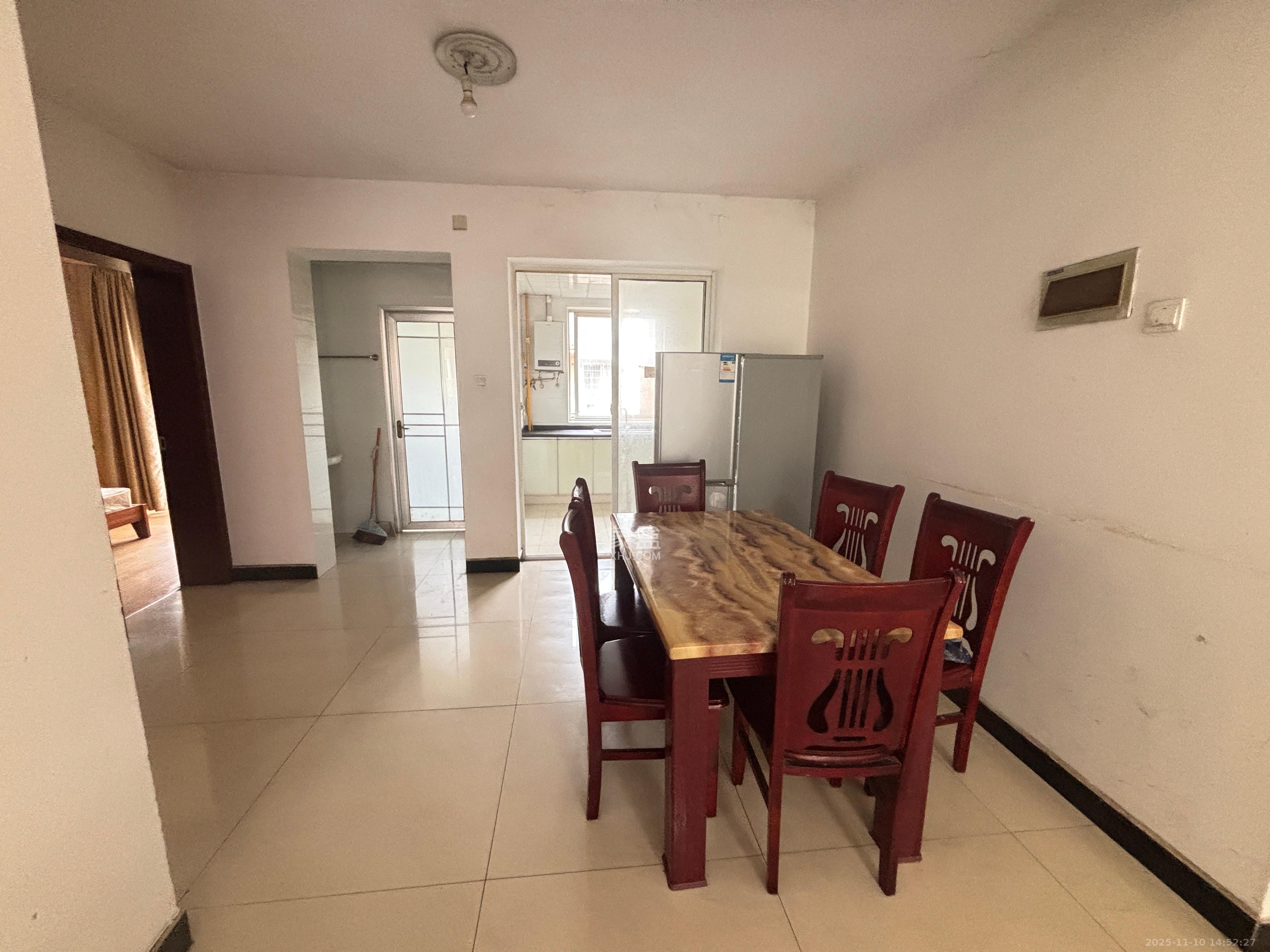 德馨园  3室2厅1卫    1700.0元/月室内图