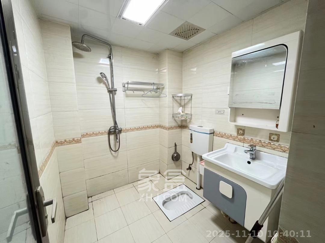 同鑫家园  1室1厅1卫    1350.0元/月室内图