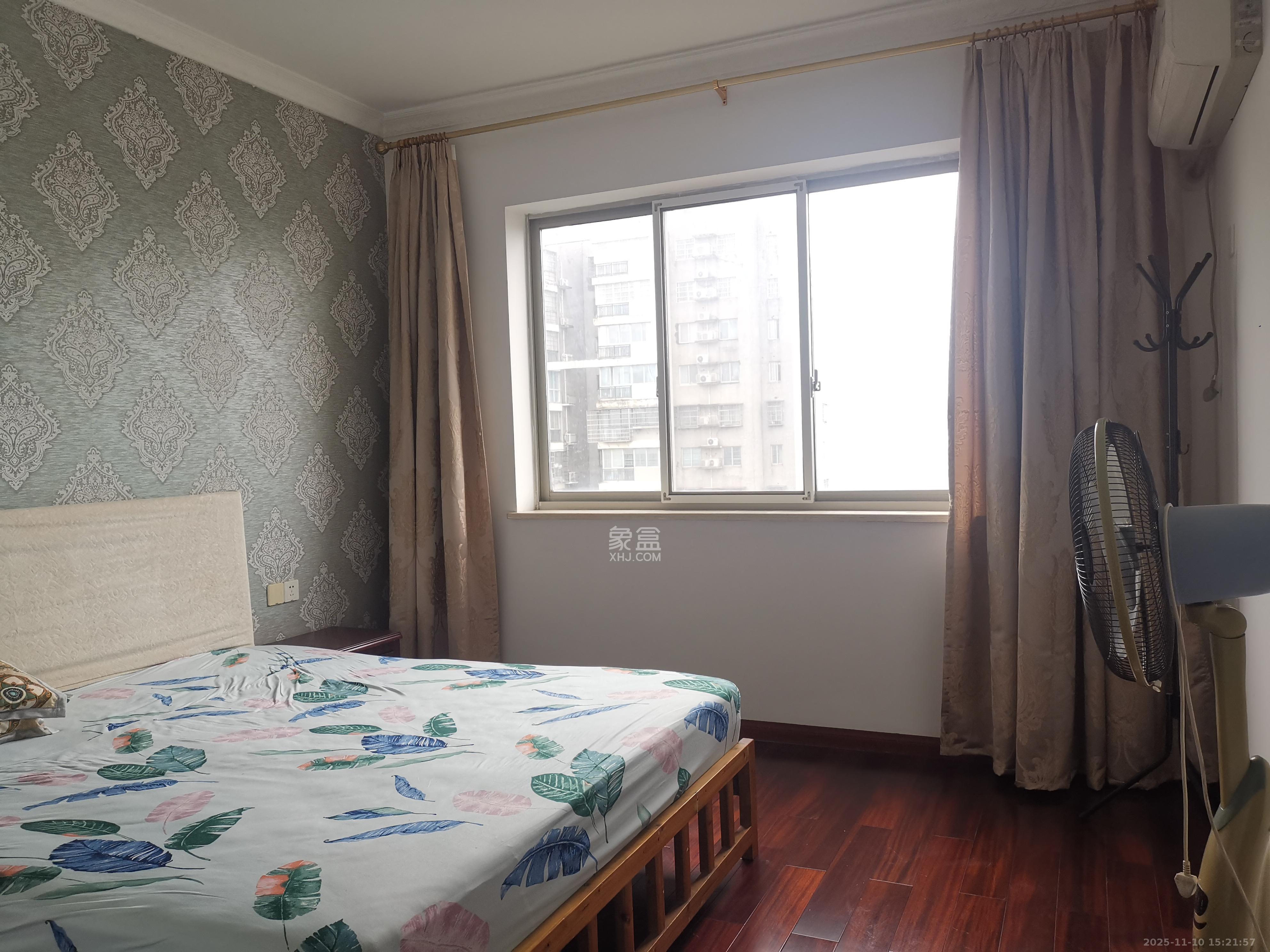 白沙湾嘉园 3室2厅2卫 2600.0元/月 白沙湾嘉园 3室2厅2卫 2600.0元/月室内图