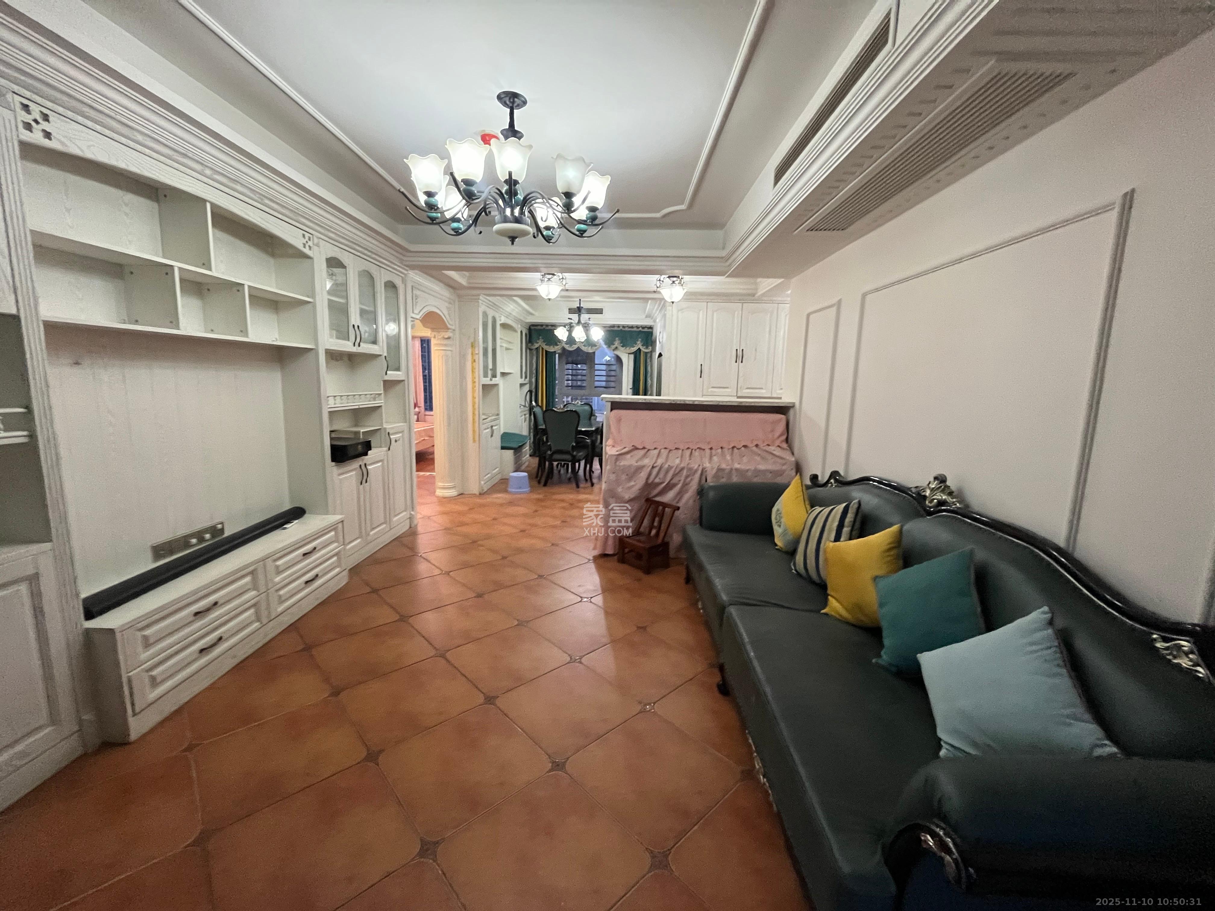 北辰三角洲B2E2区  3室2厅2卫    4300.0元/月室内图