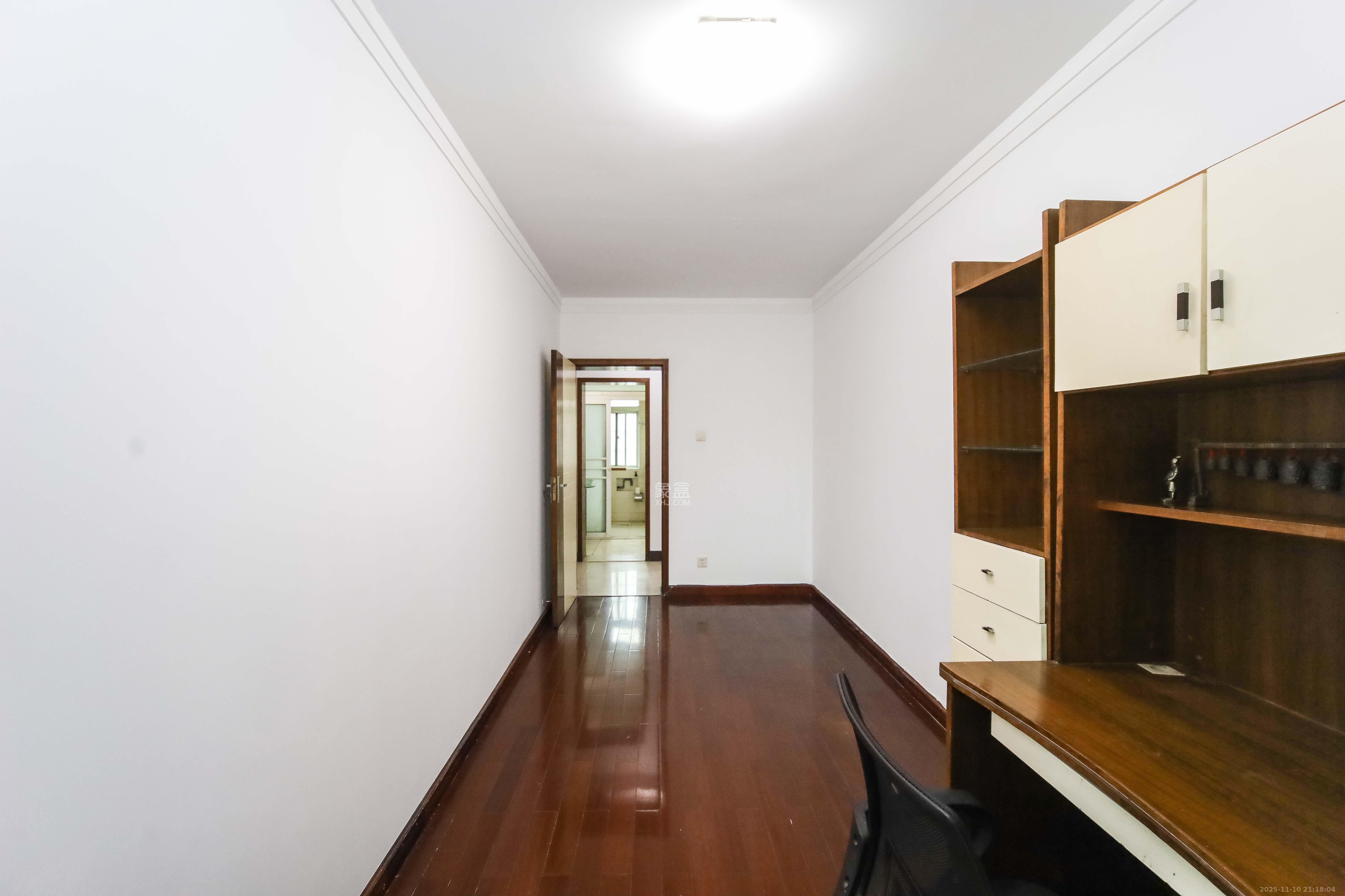 古汉城宿舍（同超集团控股公司）  3室2厅1卫    75.0万卧室