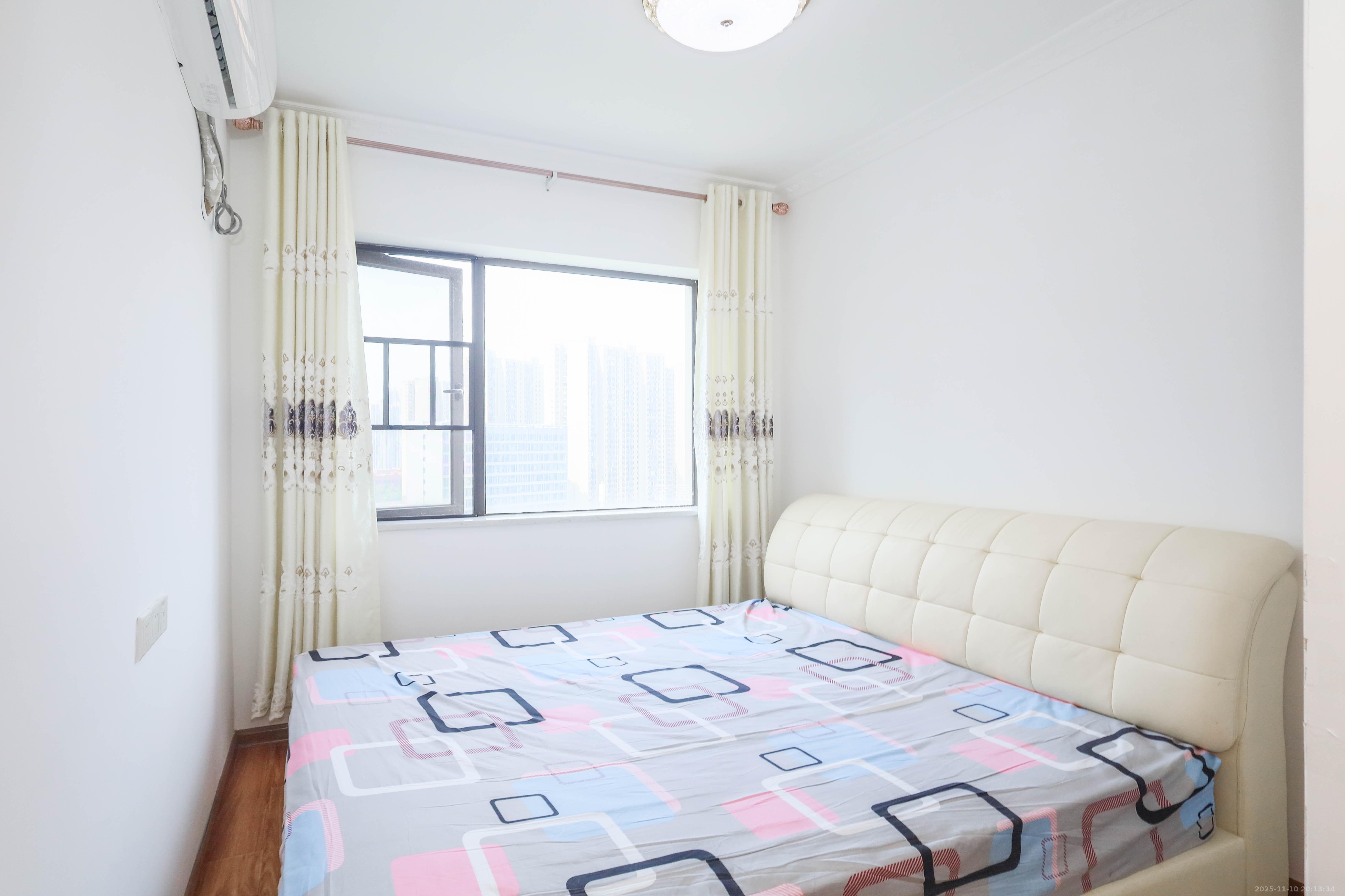 梅溪湖合能璞丽  2室2厅1卫    76.8万卧室