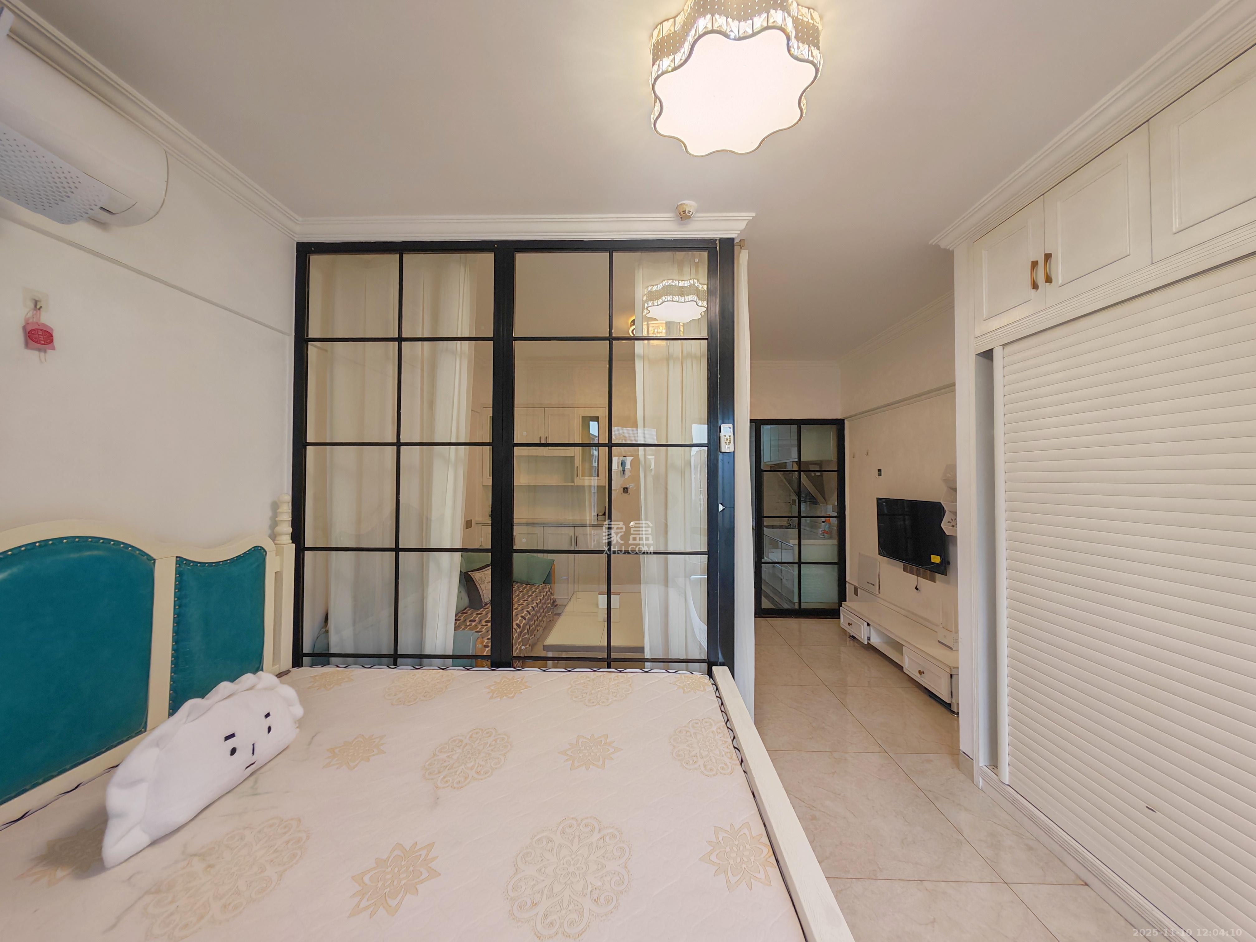 鑫远玲珑  1室1厅1卫    1500.0元/月室内图