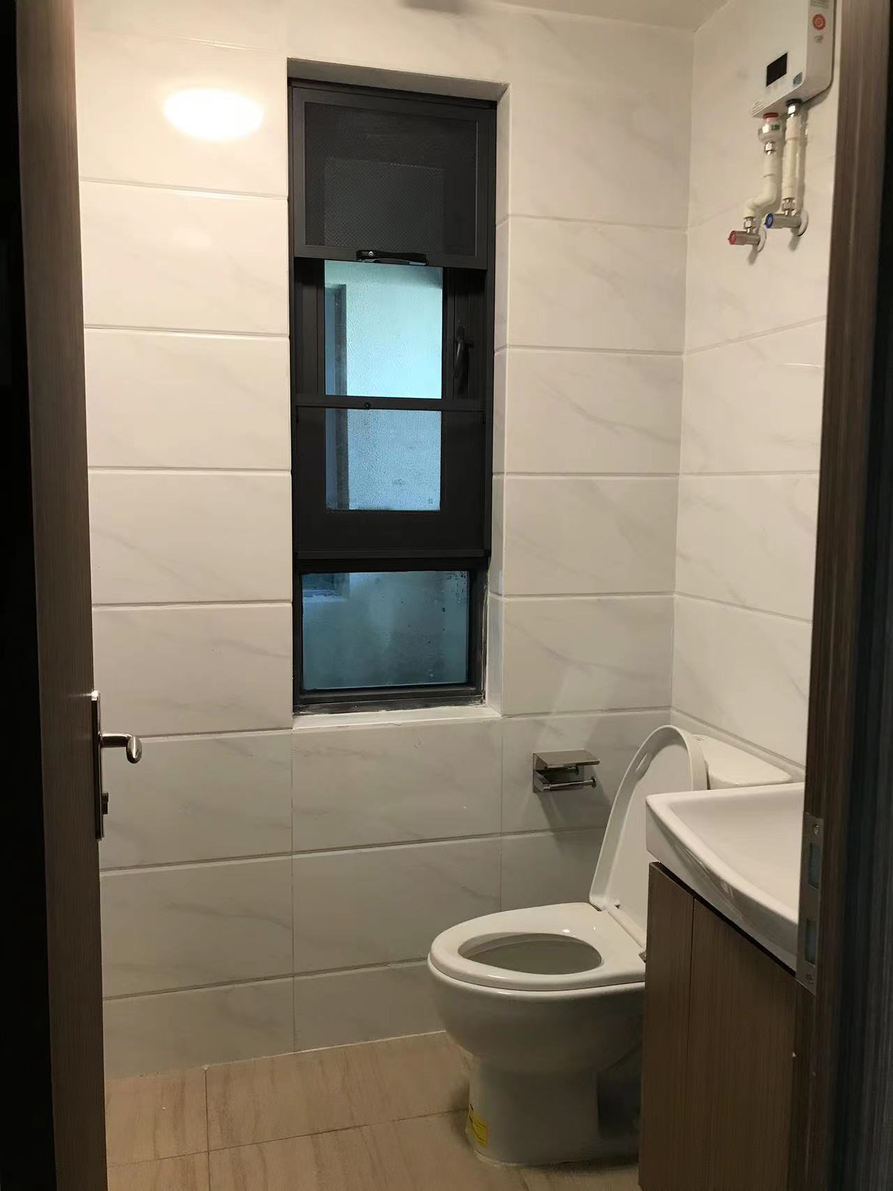 碧桂园一、二期(中央首府) 2室2厅1卫 95.0万 碧桂园一、二期(中央首府) 2室2厅1卫 95.0万室内图