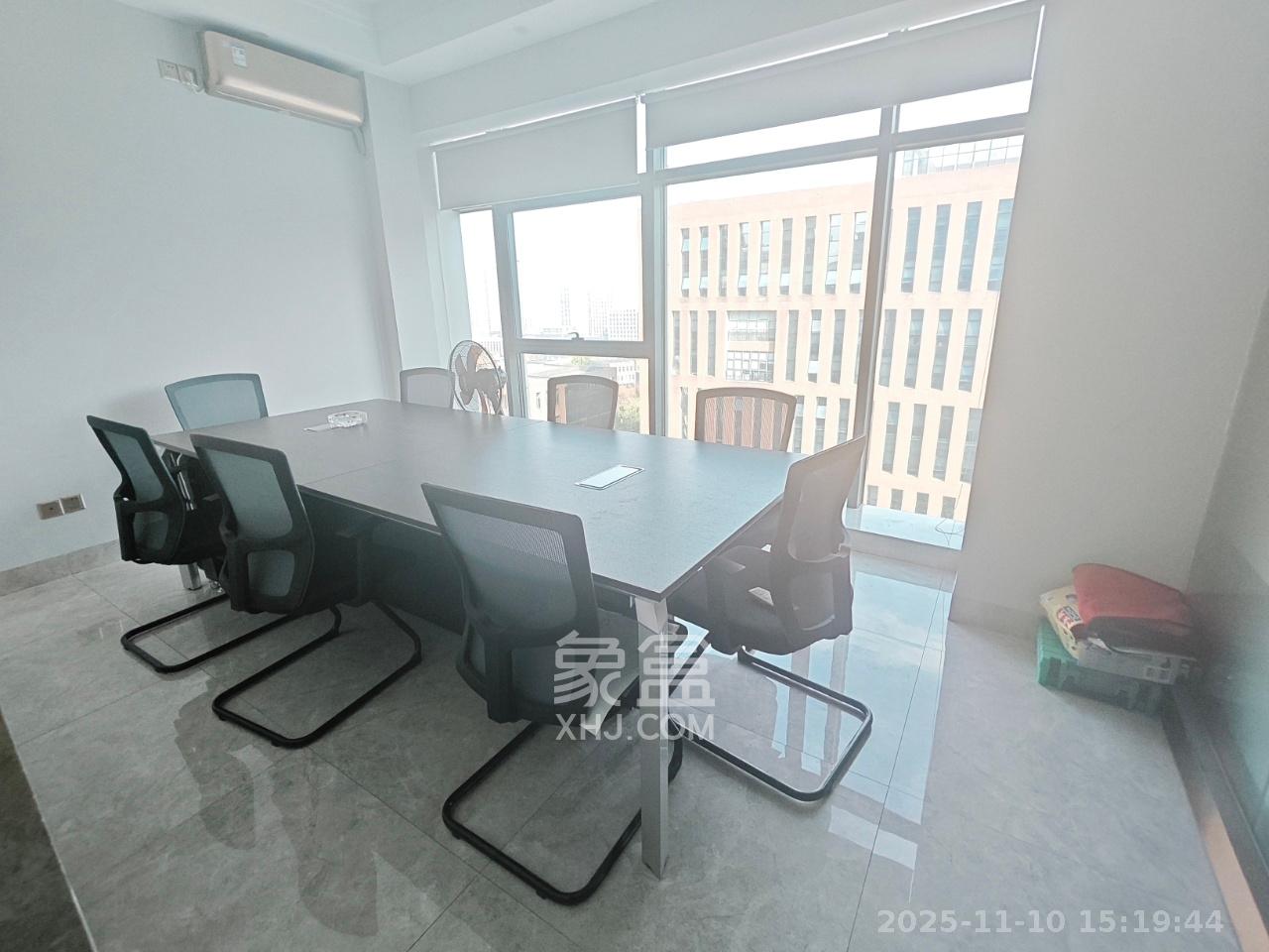 荣盛花语馨苑  1室1厅2卫    4900.0元/月室内图