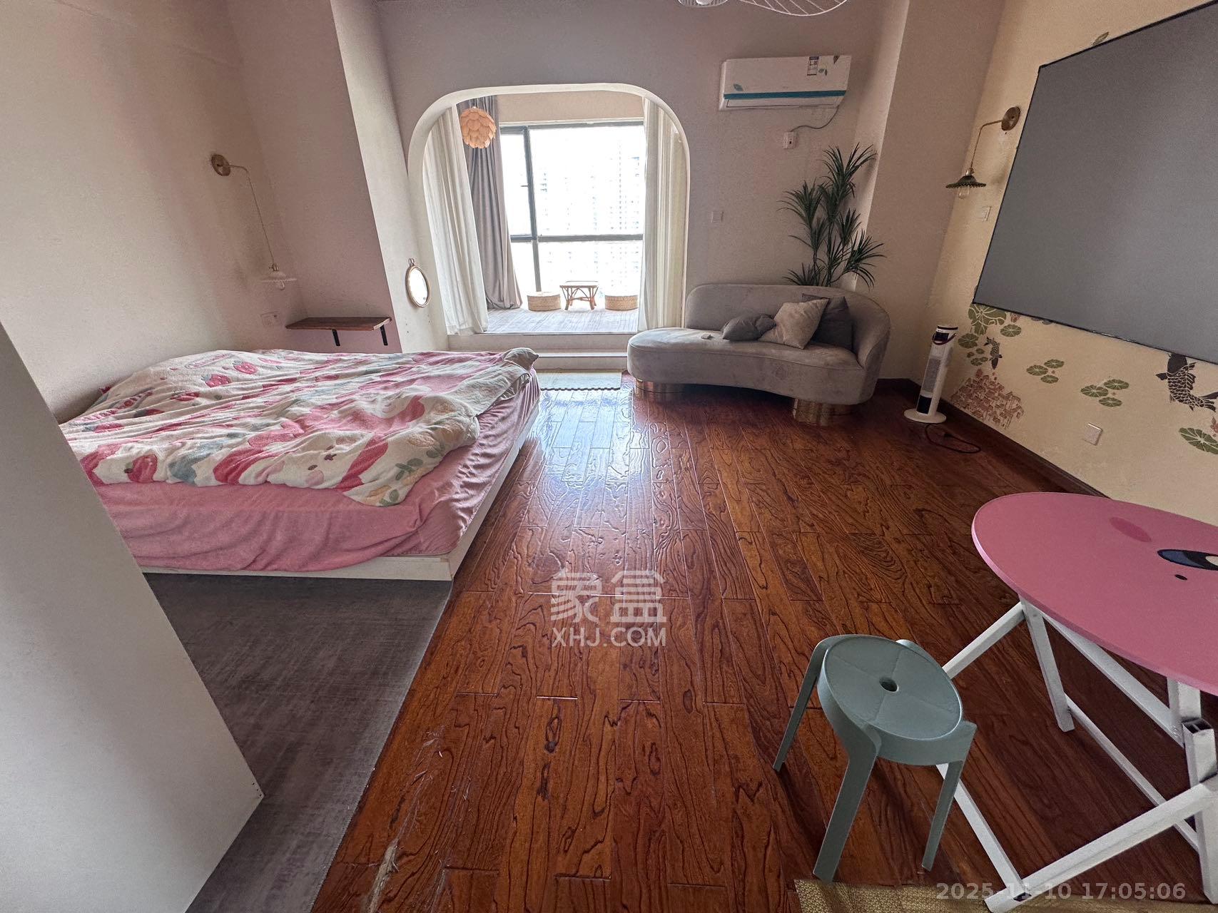 上城金都 1室1厅1卫 2100.0元/月 上城金都 1室1厅1卫 2100.0元/月室内图