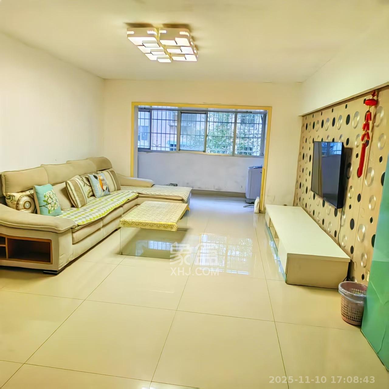 佳园星城  3室2厅2卫    1600.0元/月