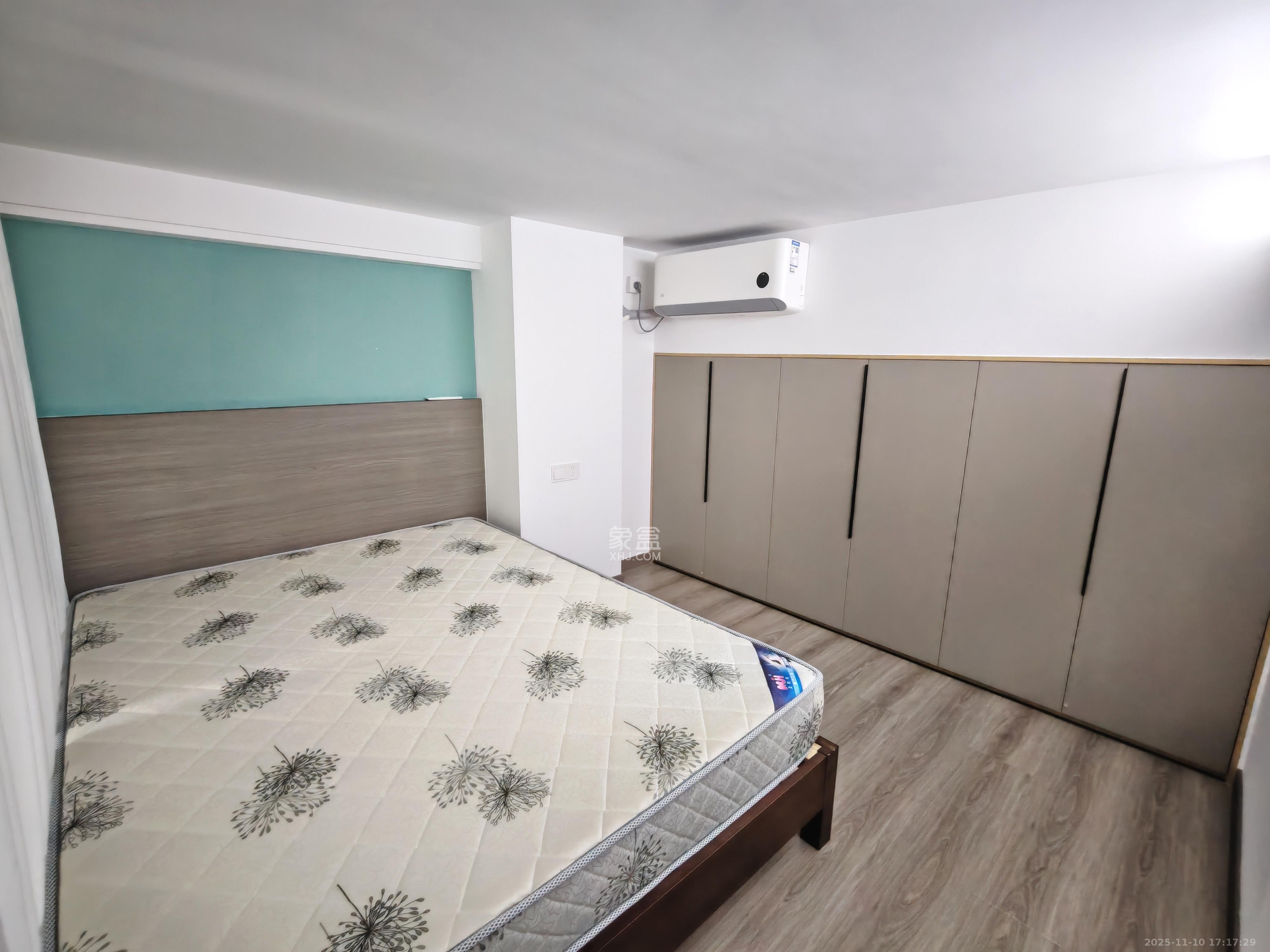 弘阳时光里  2室2厅1卫    2400.0元/月室内图