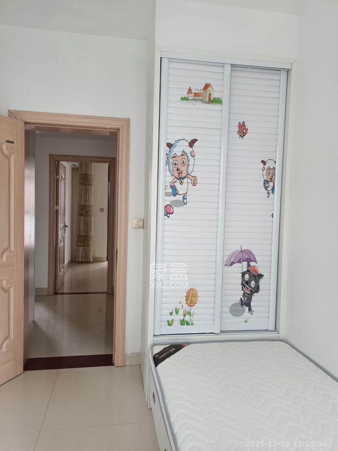 荣盛花语馨苑  3室2厅1卫    2300.0元/月室内图