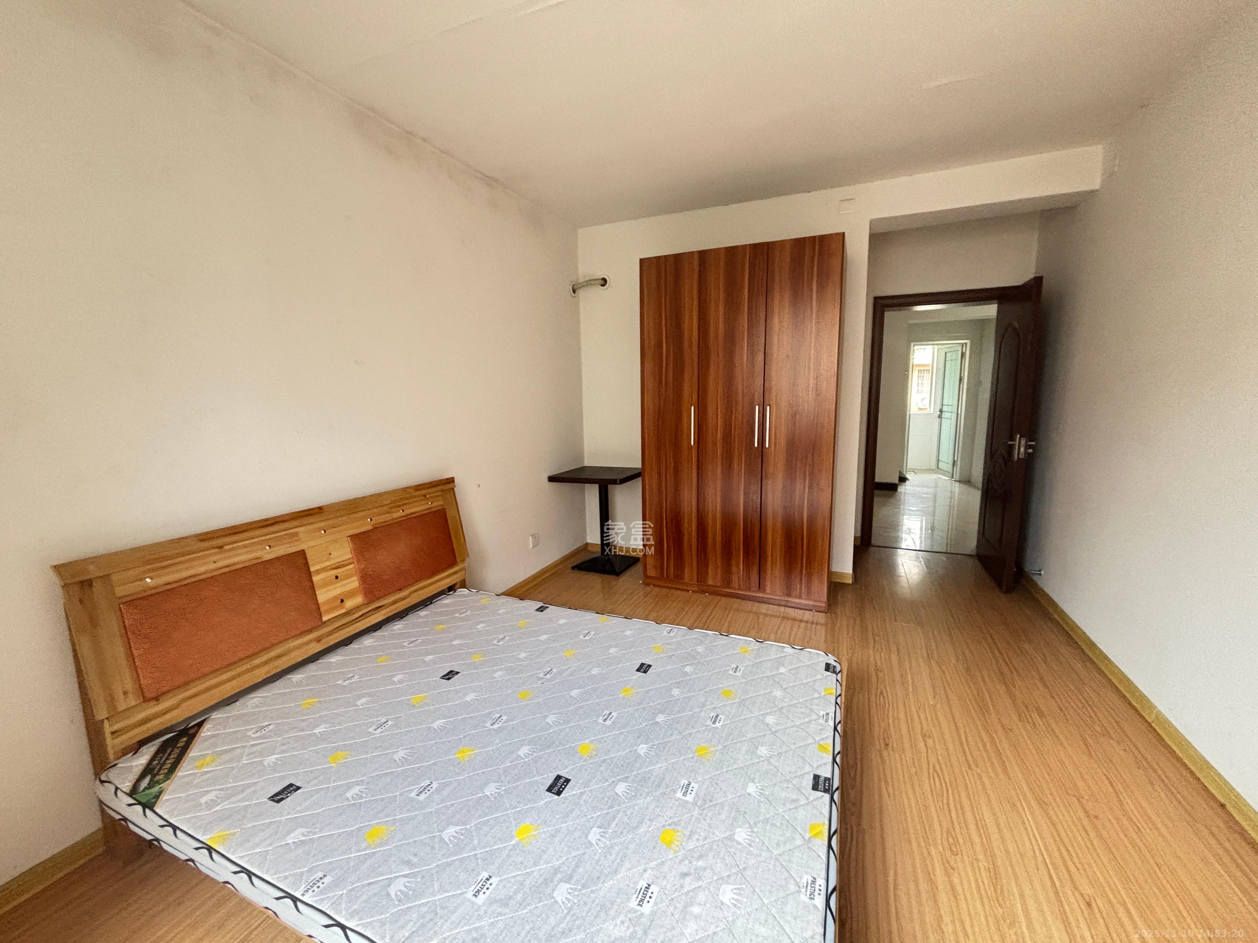 德馨园  3室2厅1卫    1700.0元/月室内图