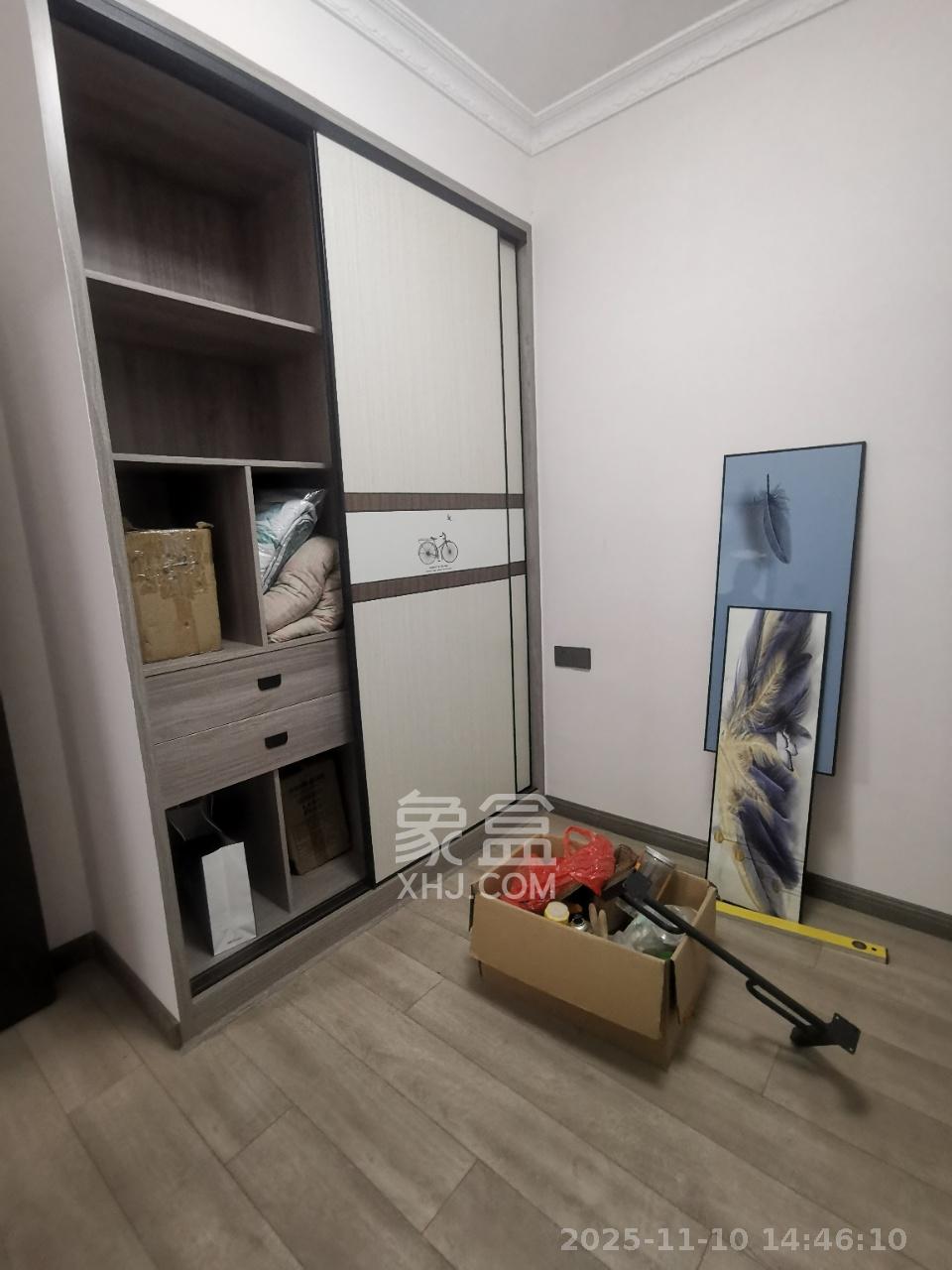 保利东郡  4室2厅2卫    2000.0元/月室内图