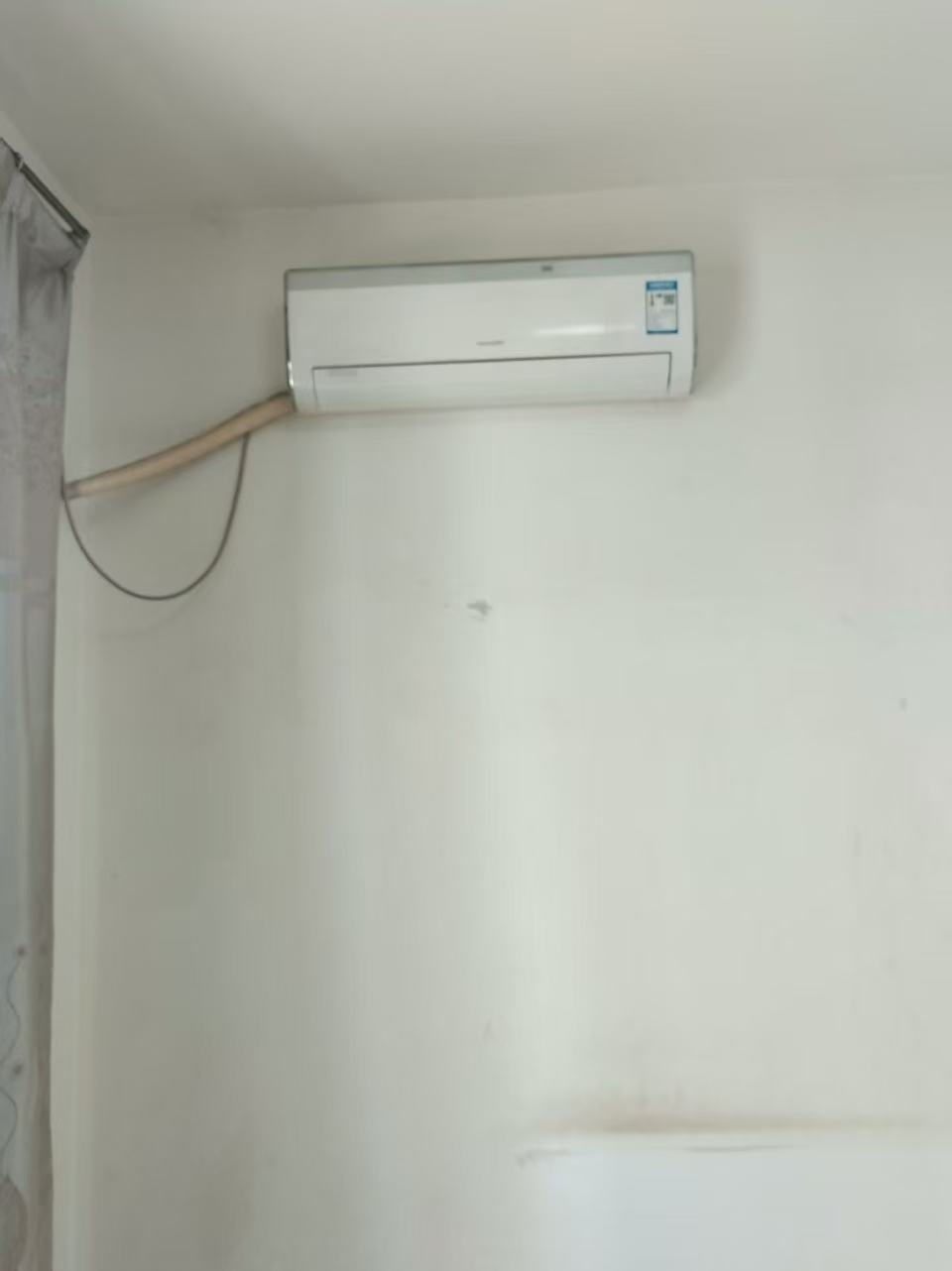 书香园 1室0厅1卫 1600.0元/月 书香园 1室0厅1卫 1600.0元/月室内图