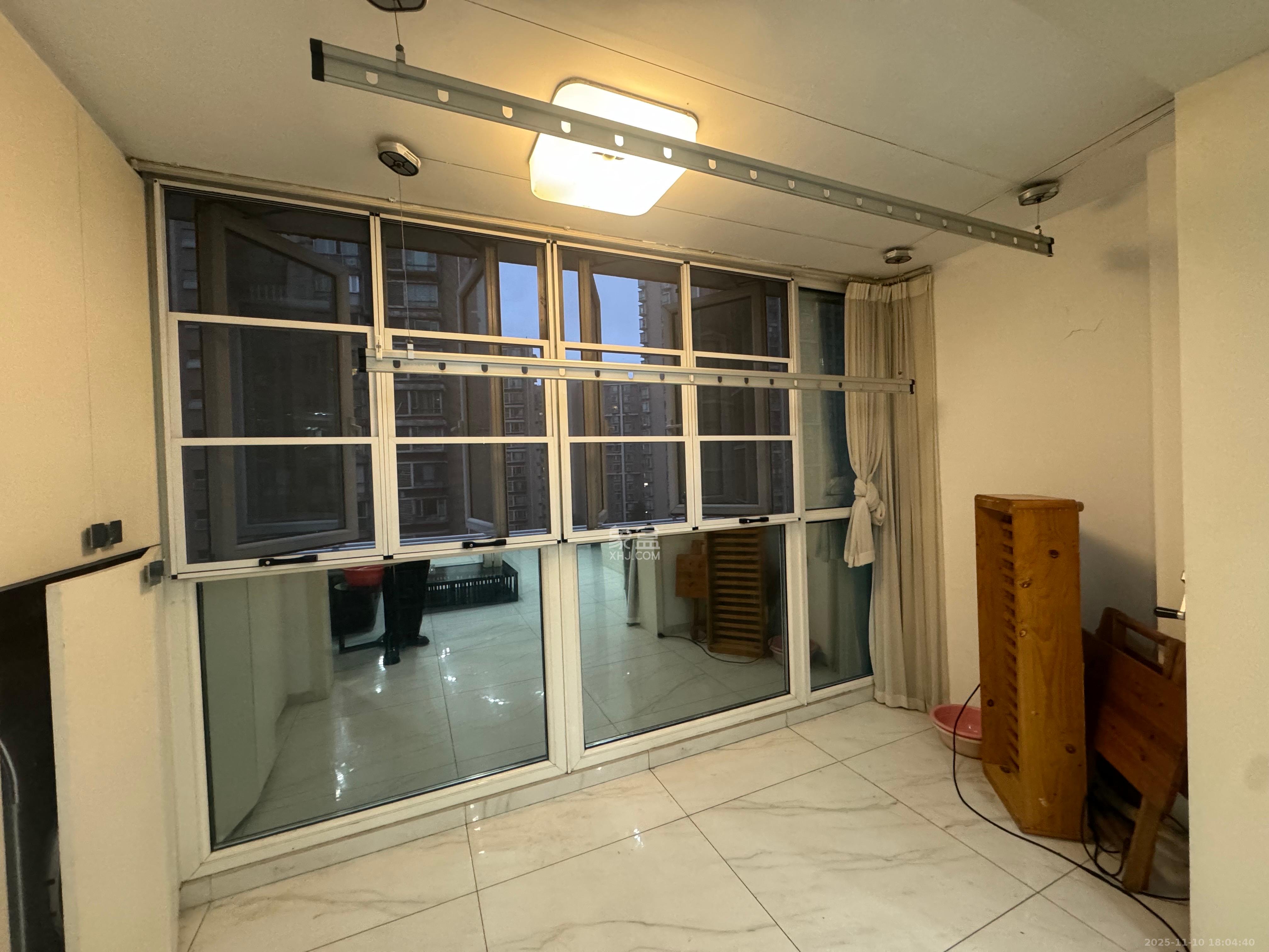 新城新世界一二三期  3室1厅1卫    3000.0元/月室内图