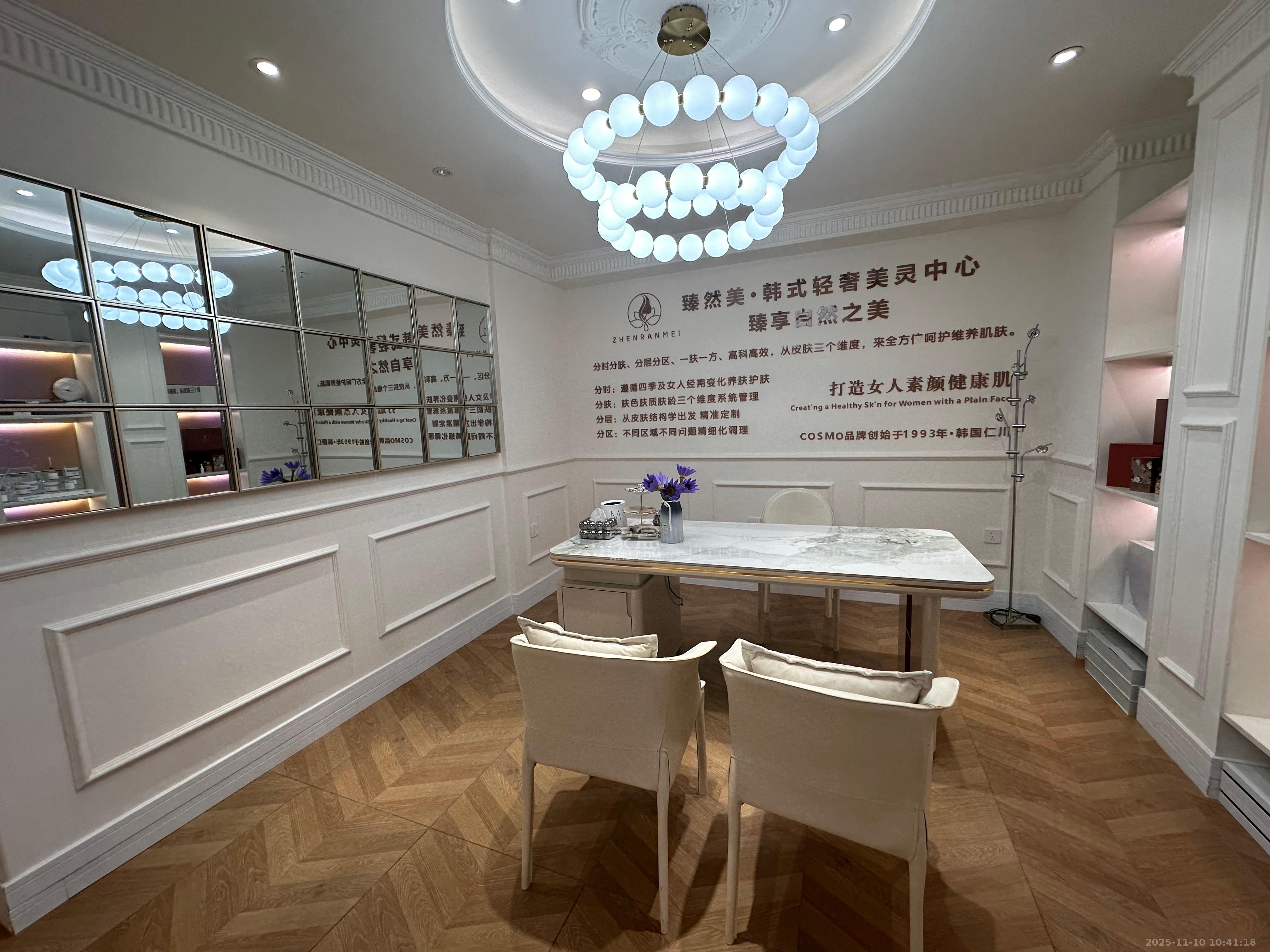 第六都（陆都小区）  1室1厅1卫    8500.0元/月室内图